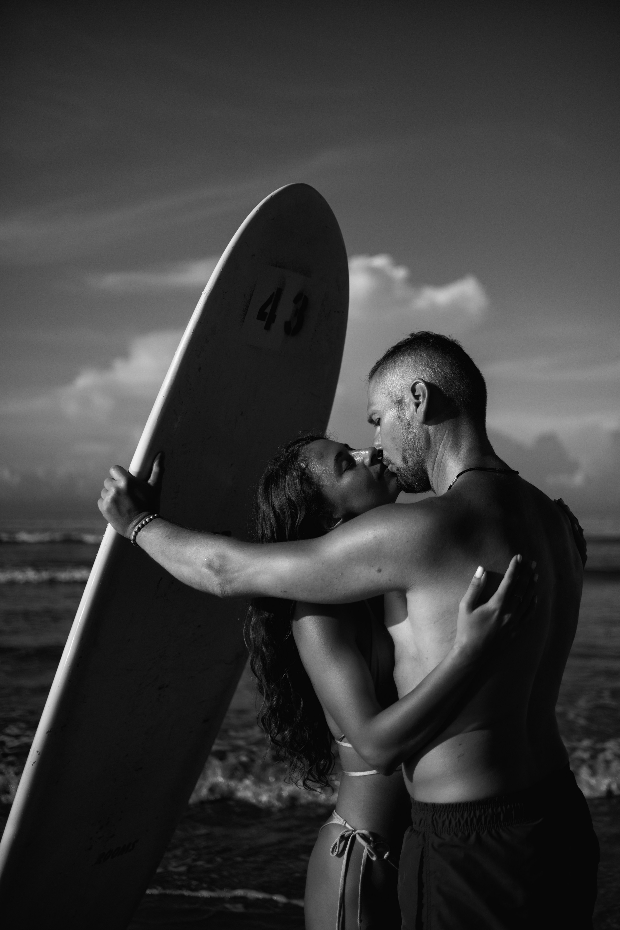 Surf couple | BW