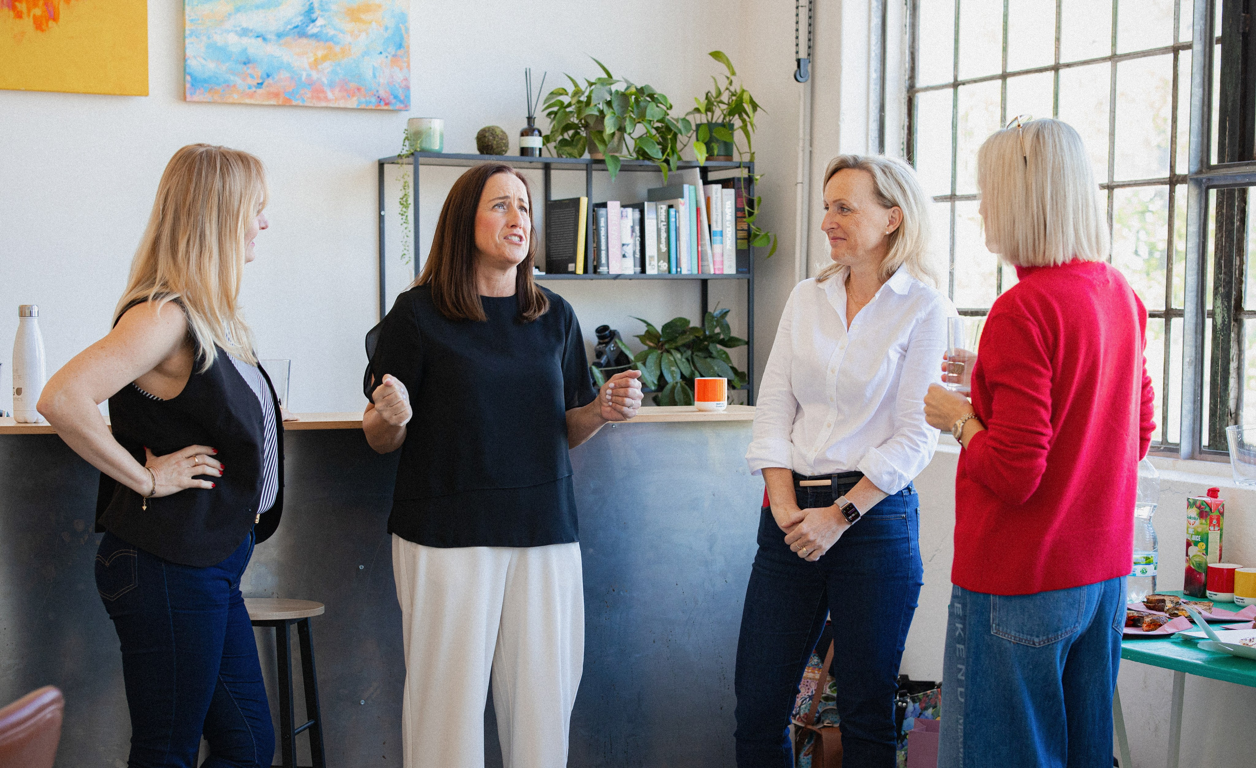 Workshop uvolnění před foťákem. Dana Lišková — Empatická fotografka | Introspektivní umělkyně | Neurodivergentní koučka| Zakladatelka Artepy.cz