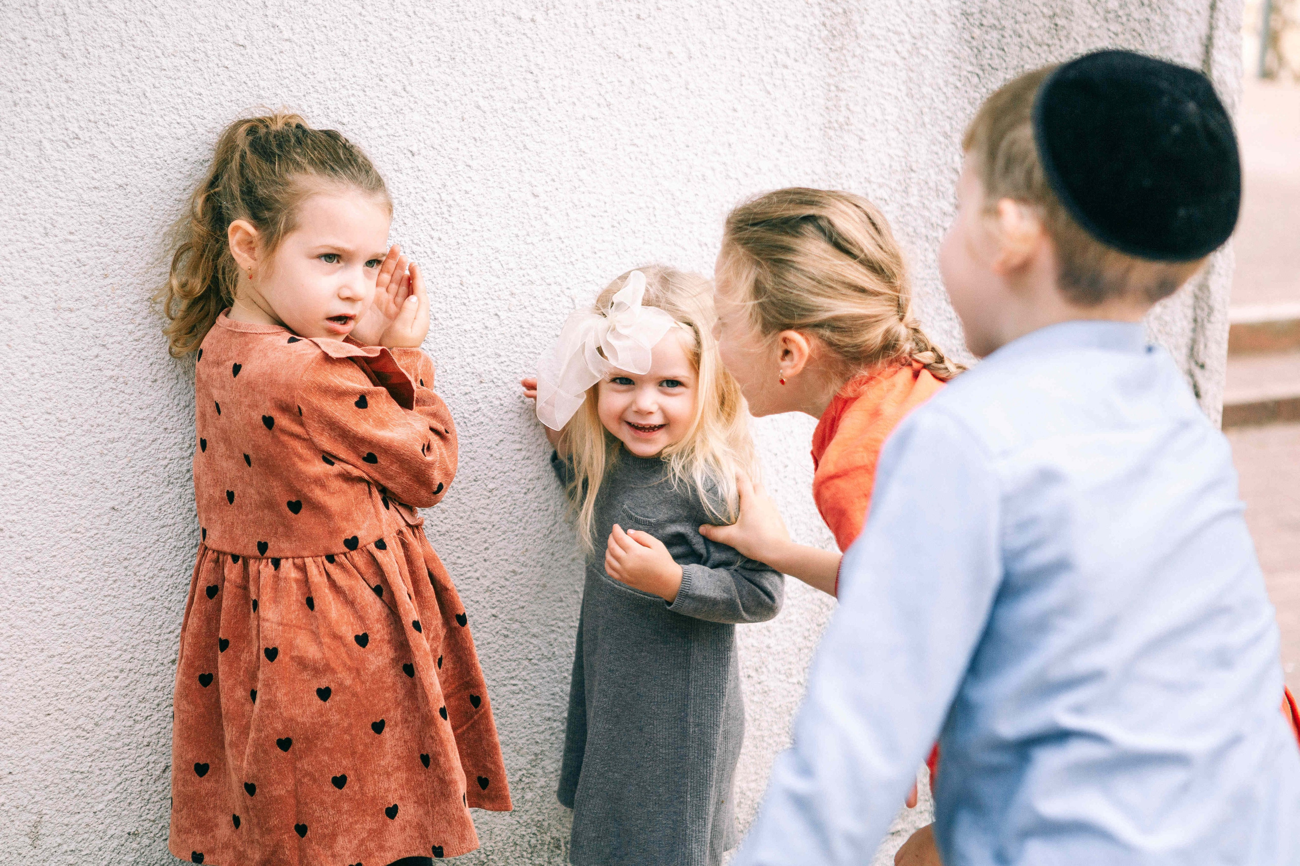 BRITH MILA IN THE SMALL SYNAGOGUE. PHOTOGRAPHER IN ISRAEL
