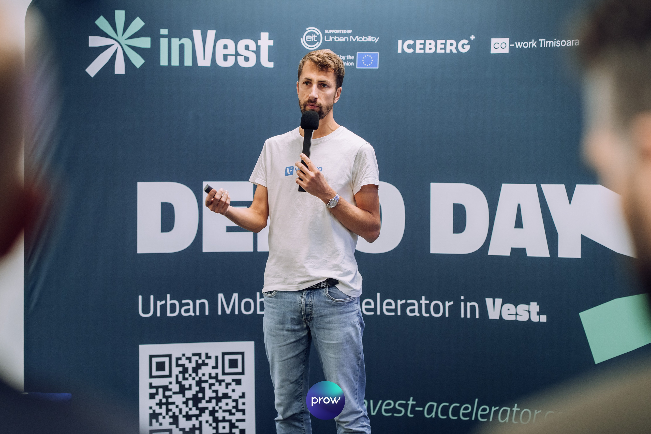 InVest DemoDay @ Cowork. Cozac Cristian Photographer