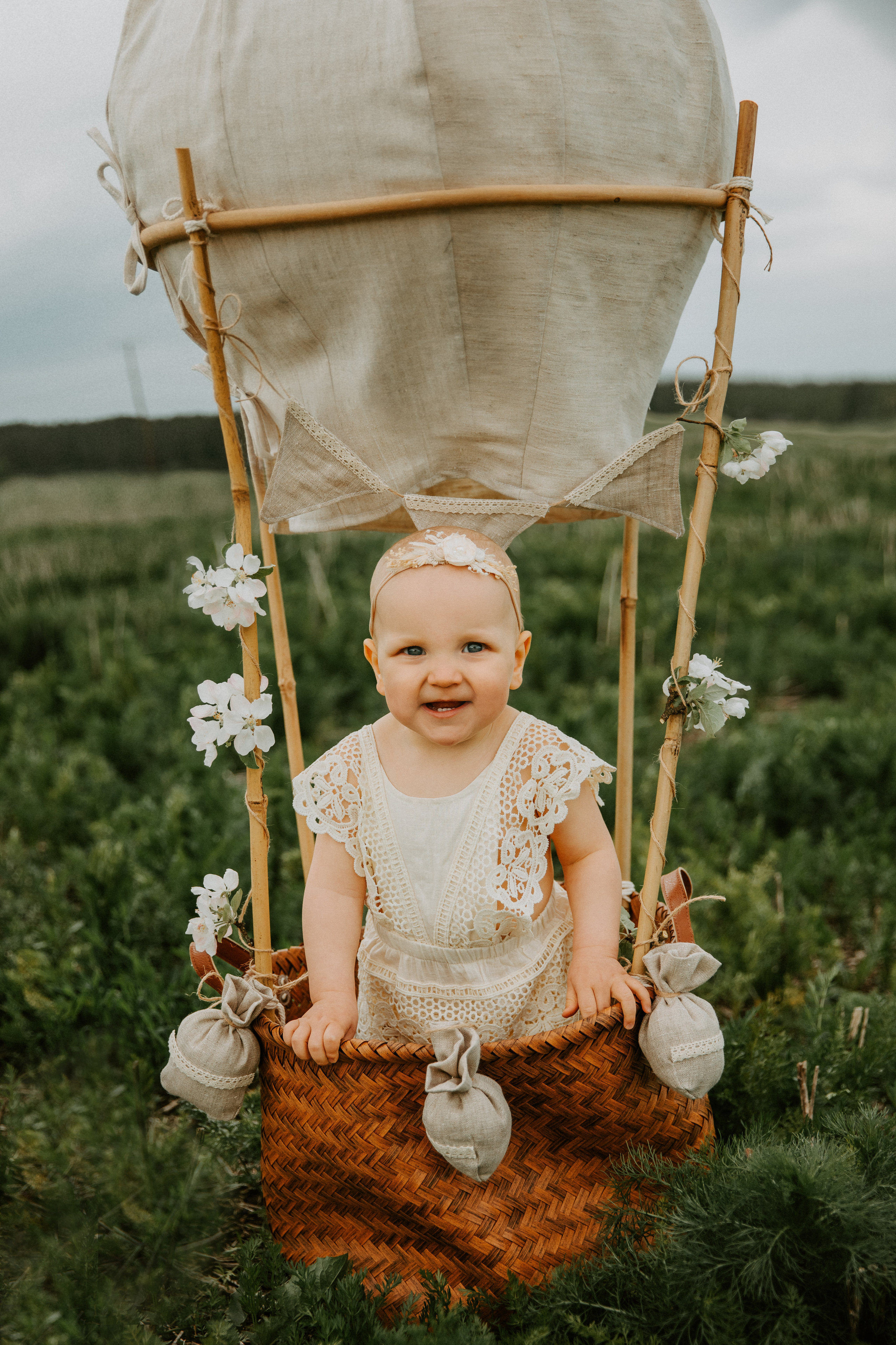 CAKE SMASH ja 1 V KUVAUKSET. Valokuvaaja Itä-Uudellamaalla Viktoria photography