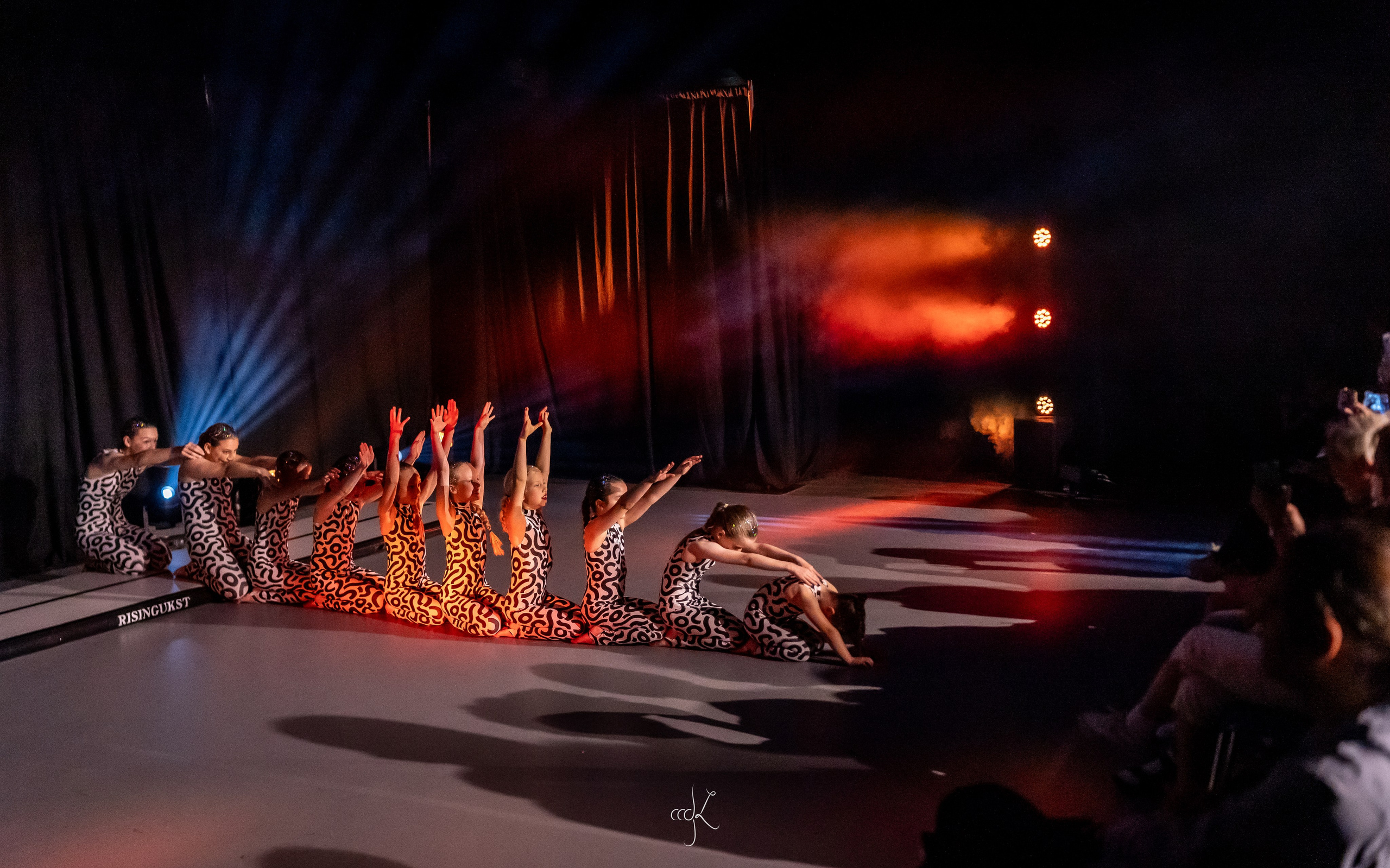 Dance Showcase I: Boundless / Acroflex Acrobatic Arts. Expect Miracles Photography by Kate & Andrew