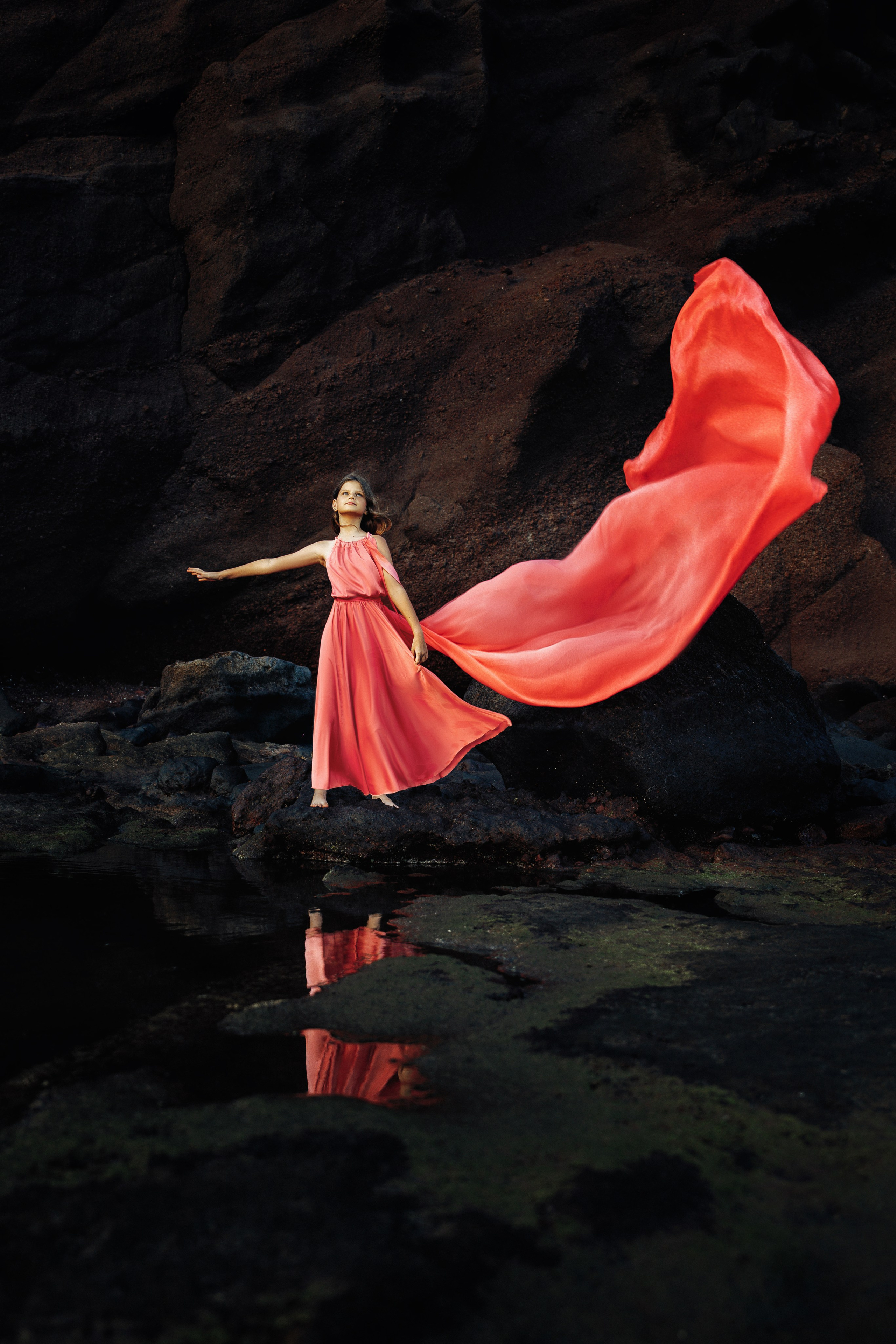 Coral pink girl dress 20€. Professional photography in Tenerife Tania Bonnet