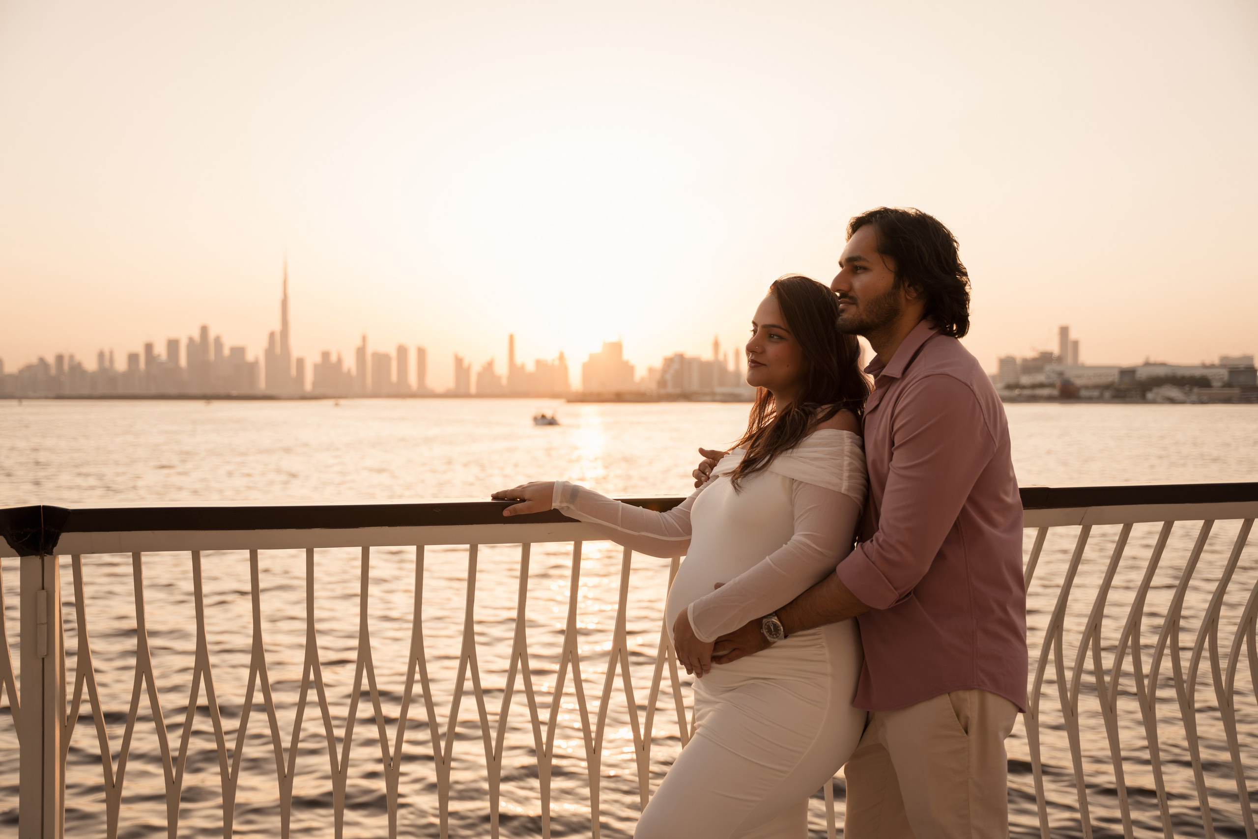 Sunset Symphony of Love. Angela Iakovleva — Family Photographer in Dubai