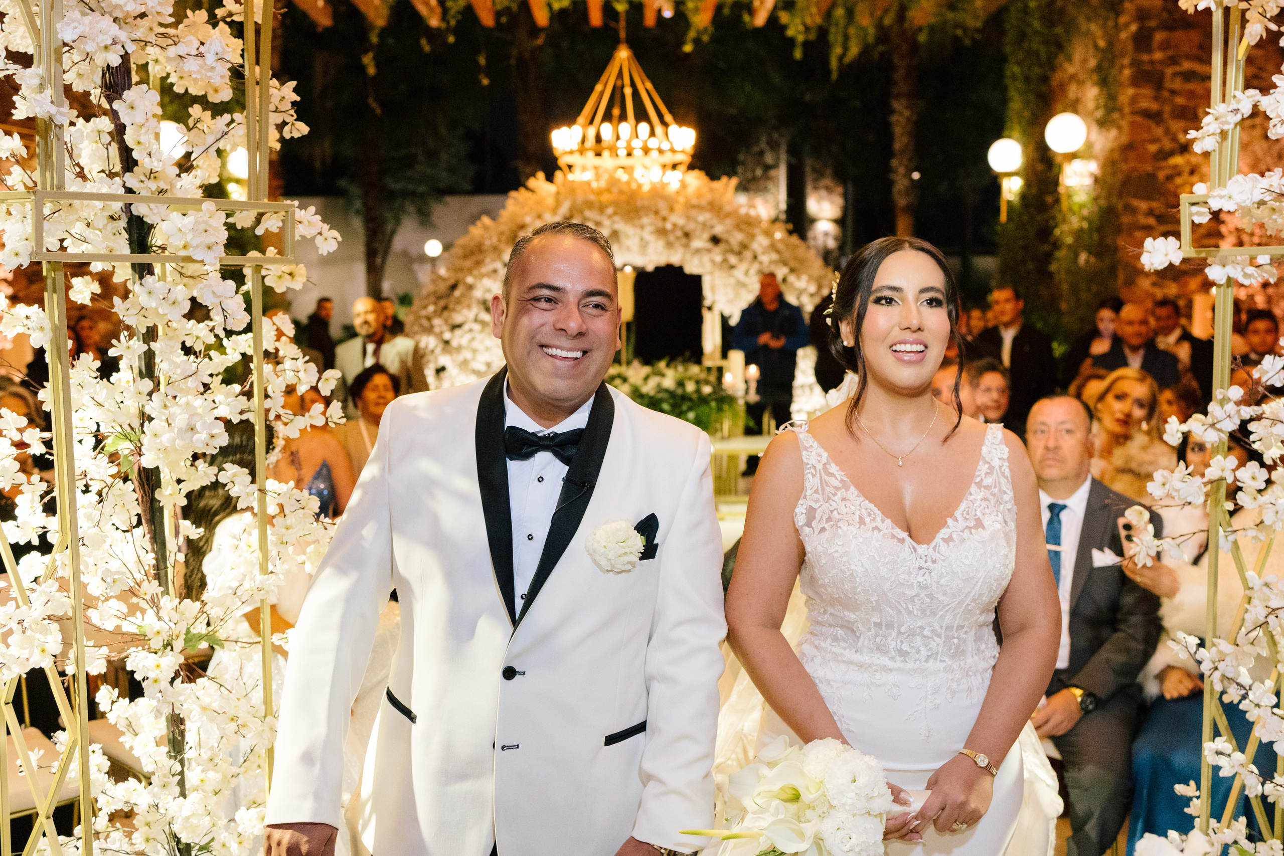 Alejandra y Salvador. Principal