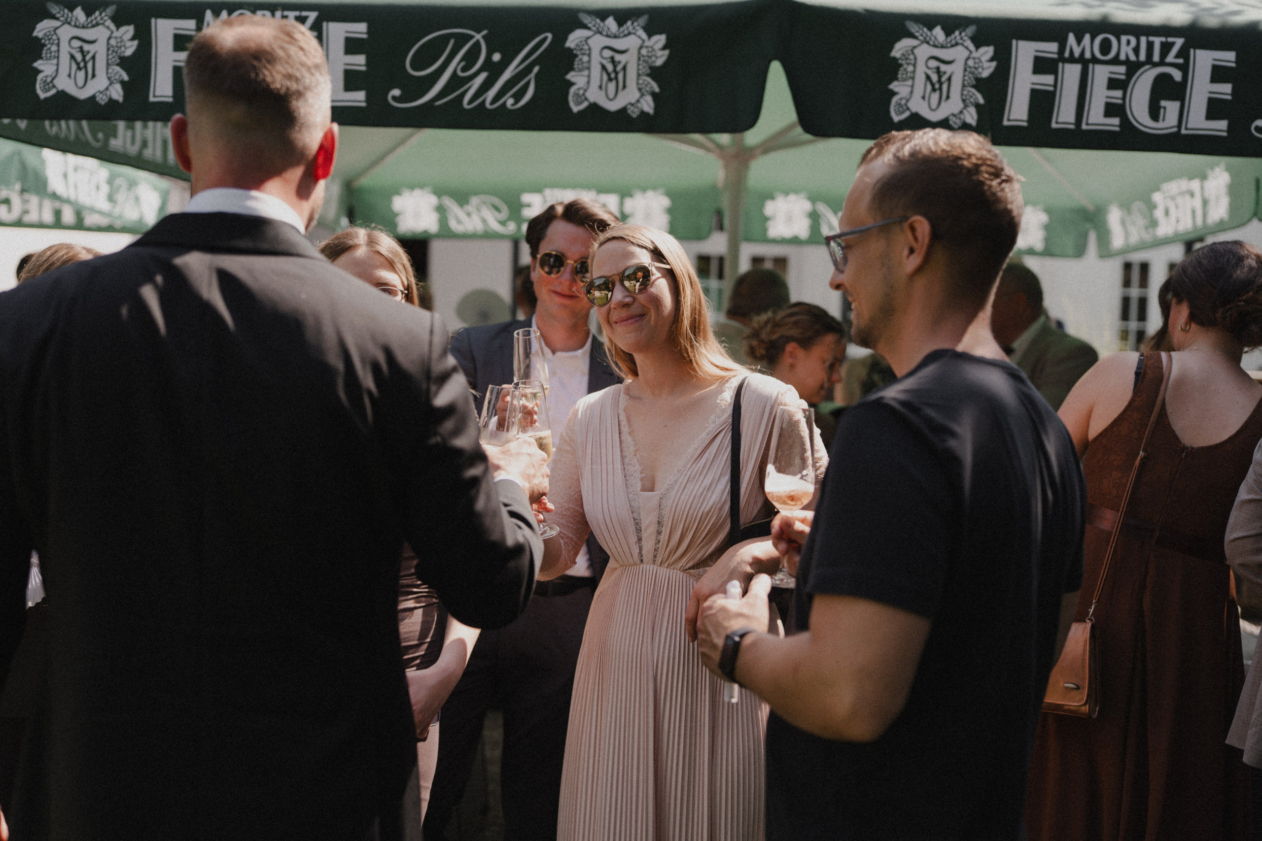 Jessica & Felix I Gesellschaft Harmonie Bochum. Hochzeitsfotografin Bochum | Halyna Reiche Fotografie NRW