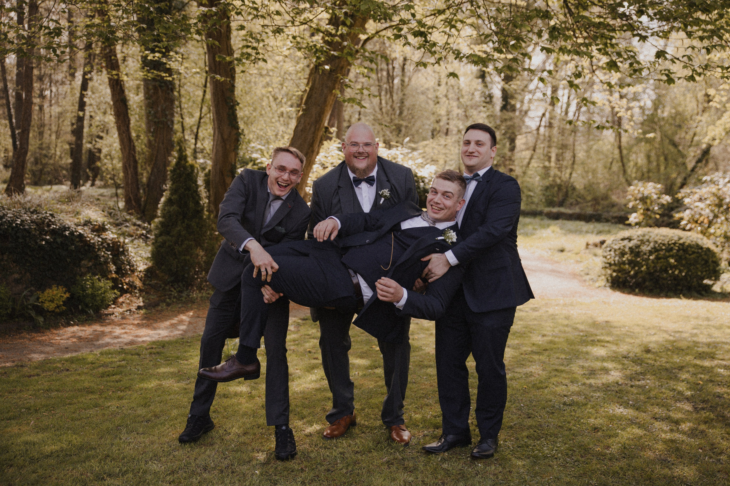 Lorena & Jan l Schloss Sythen. Hochzeitsfotografin Bochum | Halyna Reiche Fotografie NRW