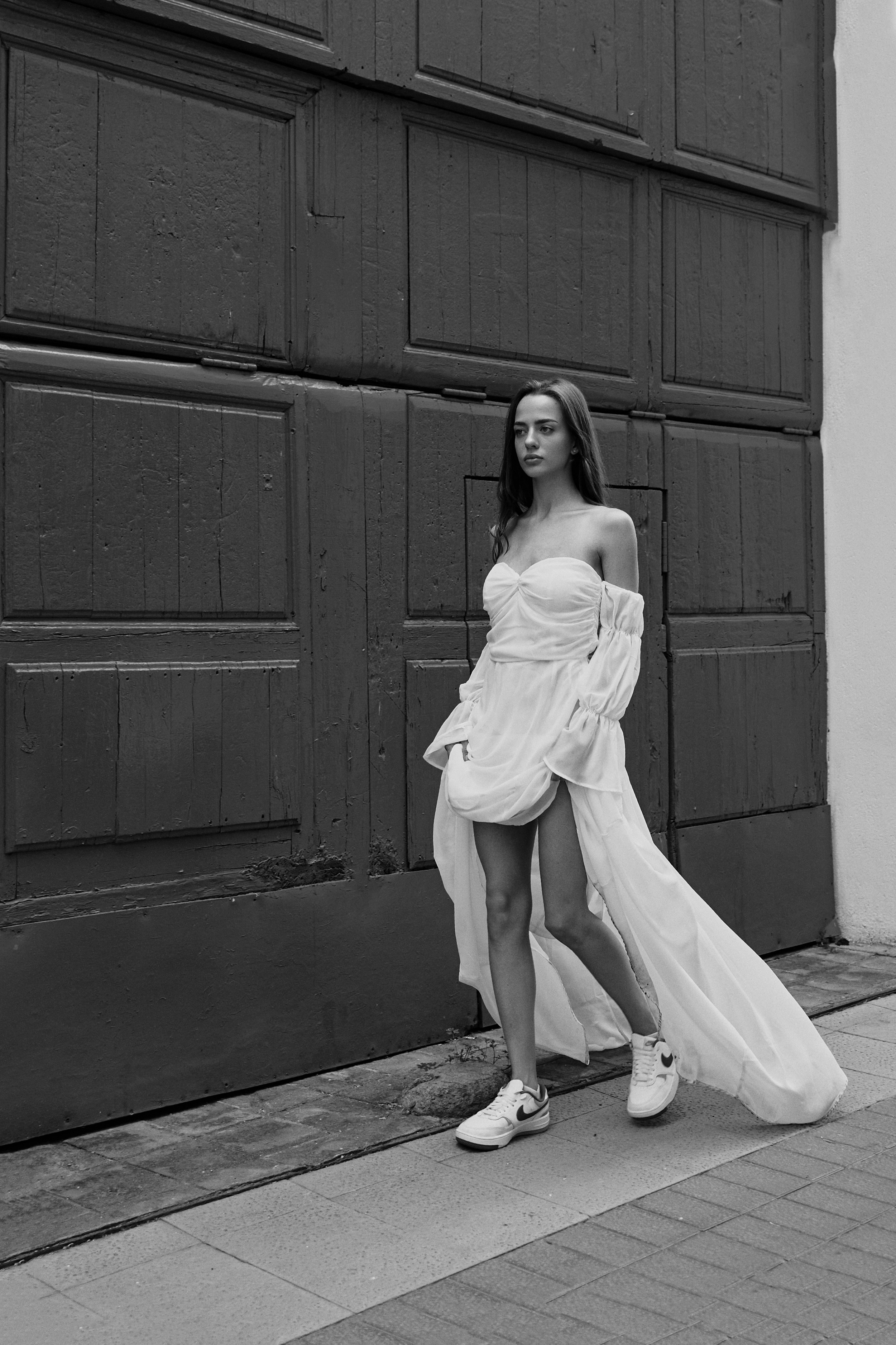 The runaway bride. Photographer in Barcelona Spain Zhanna Zakharchenko