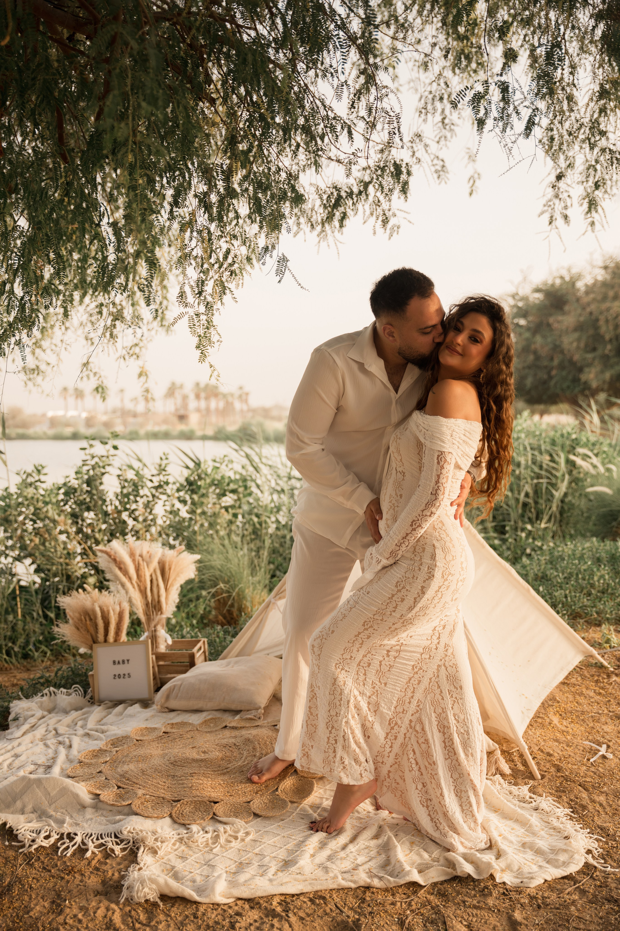 By the Lake of Dreams. Angela Iakovleva — Family Photographer in Dubai