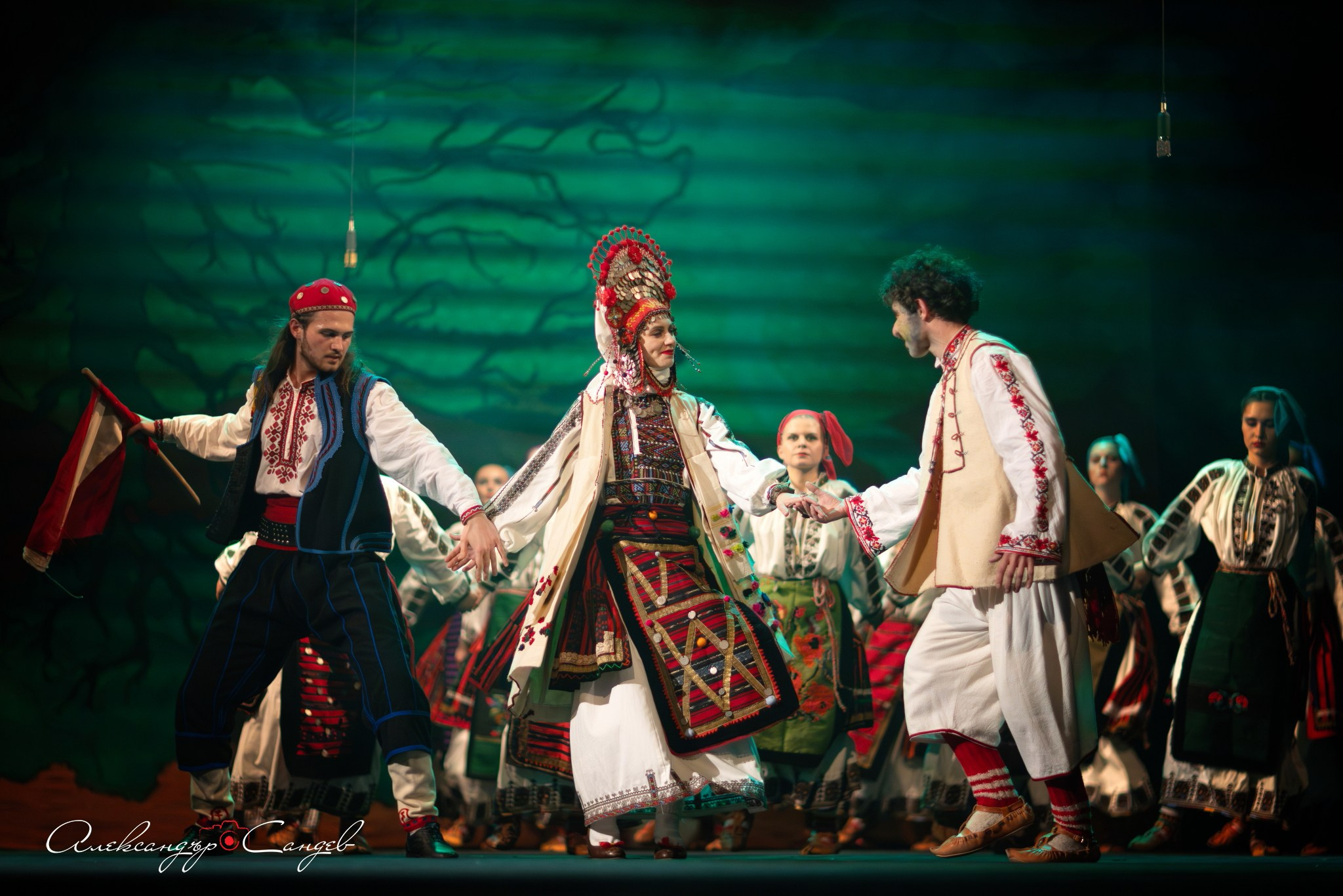 „Змейова сватба“, спектакъл на представителен ансамбъл „Шевица“ - 28.03.2026 -. Александър Сандев - website