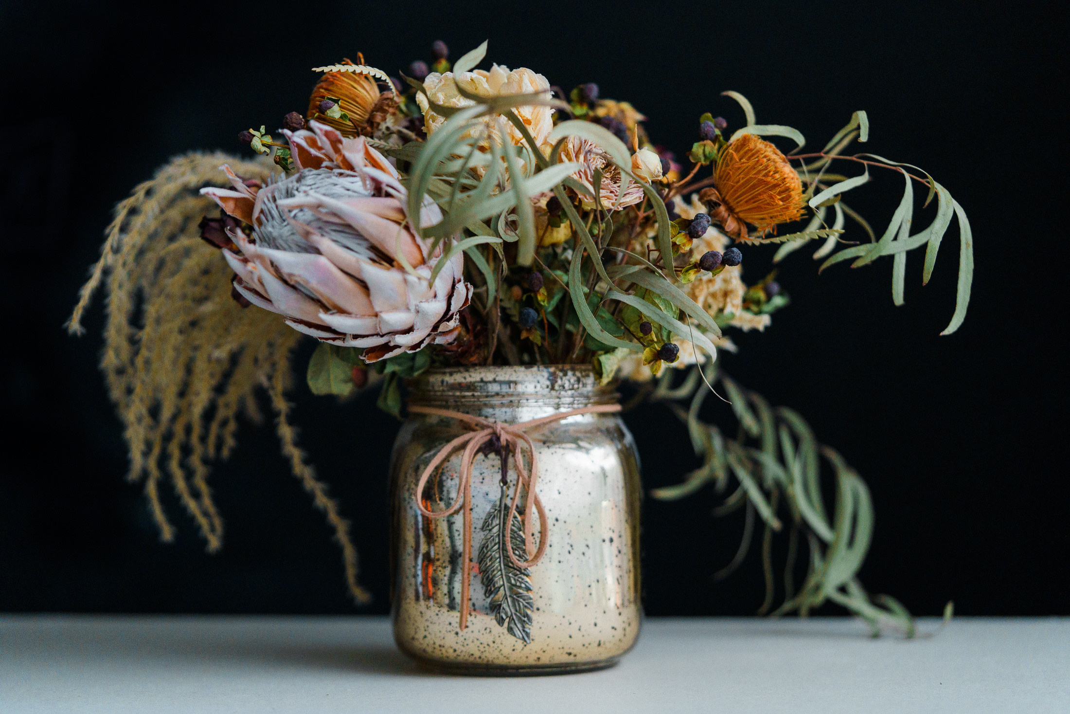 Tuotekuvaus Floramore Oy, Crocus Paperi, Hää- ja Juhlasuunnittelu Orch