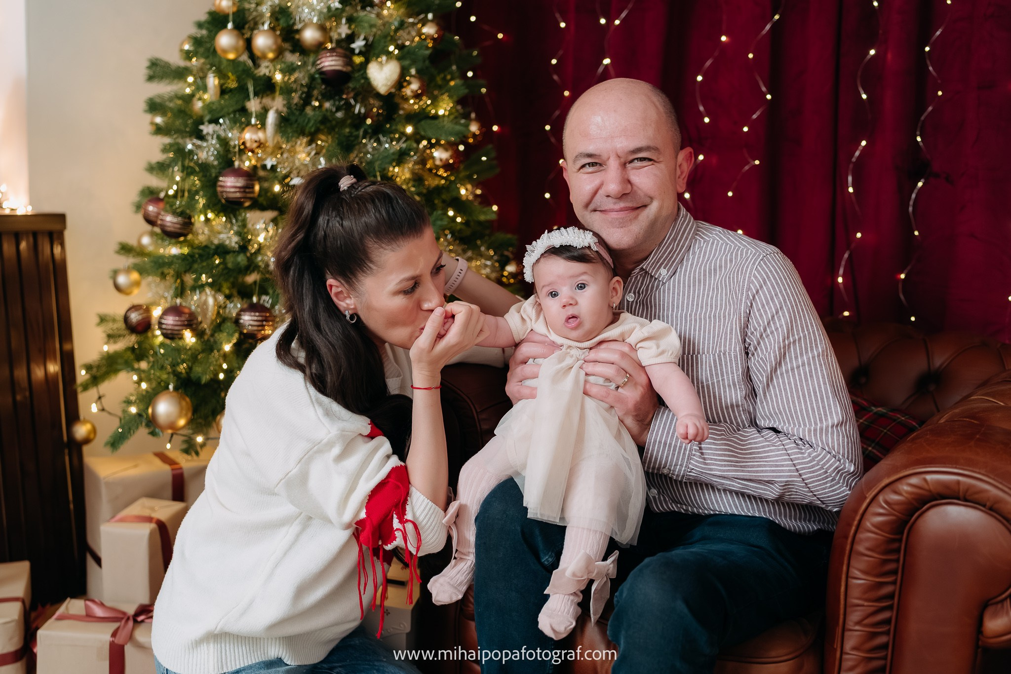 Ședință Foto Crăciun - Sara. Fotograf Nuntă & Botez București - Mihai Popa | Dincolo de oameni, imortalizez emoții!