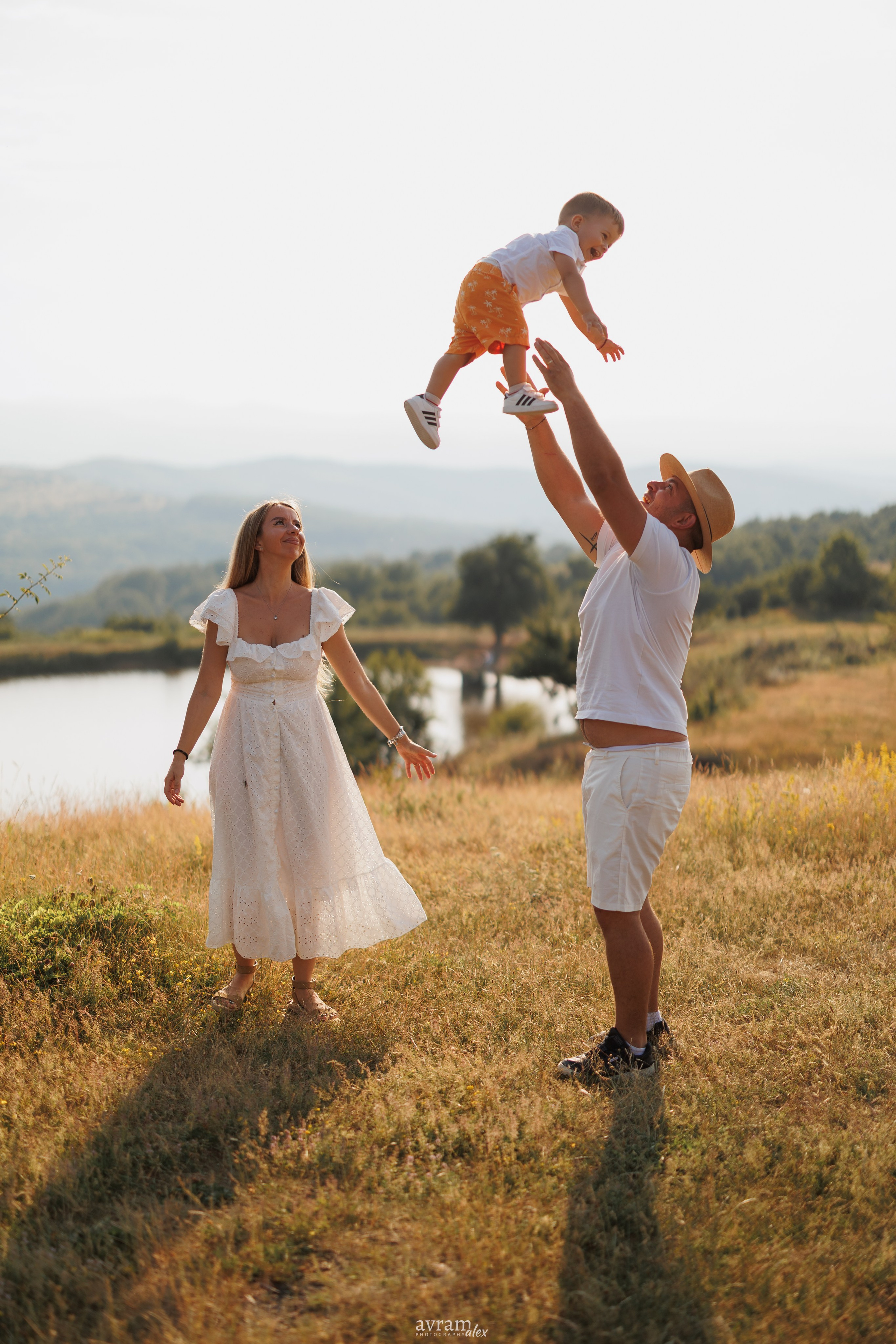 Elissa + Alex | Family. Alexandru Avram | Photographer