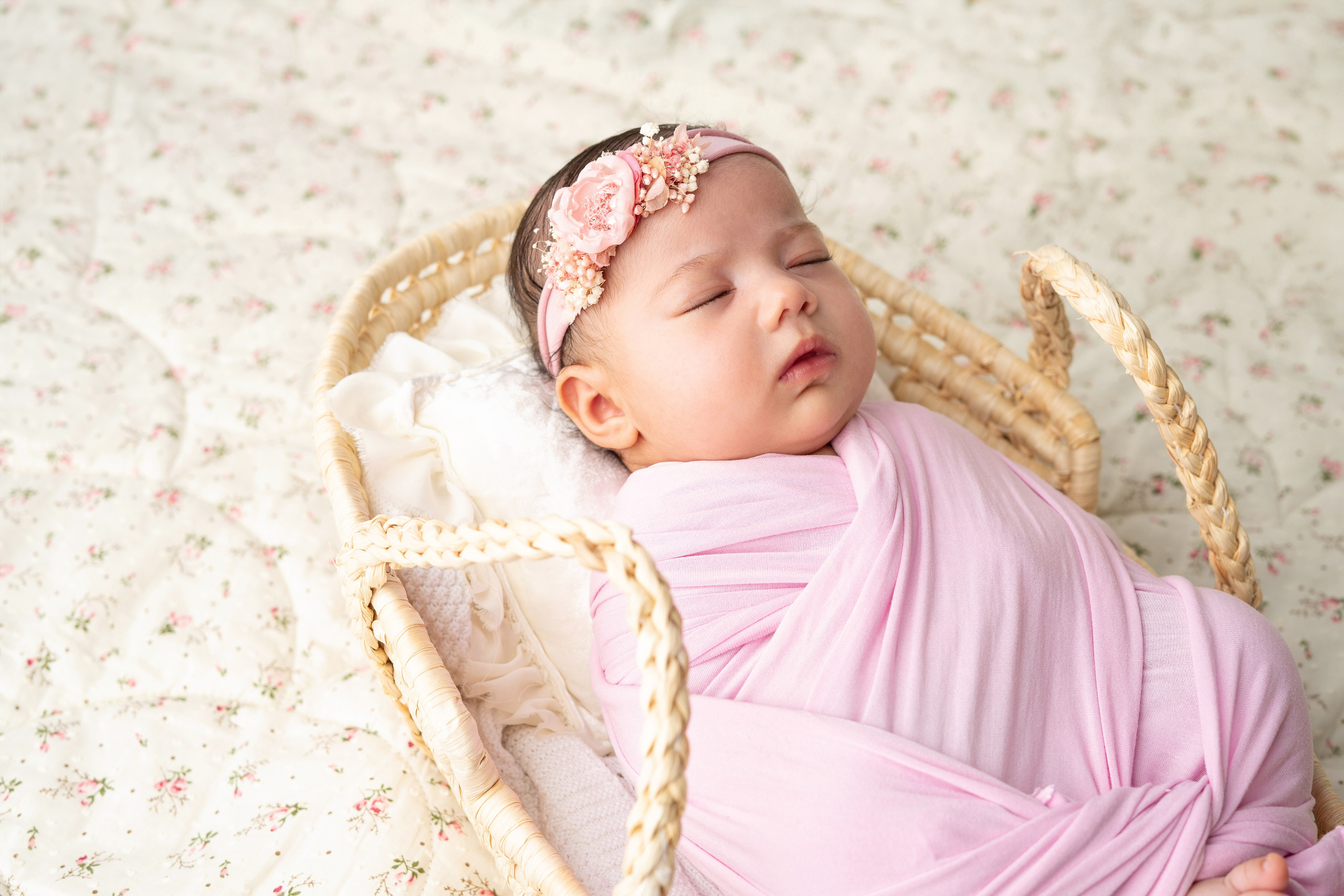 Props. Newborn Photographer and life casting in Dubai Dariya Saeed