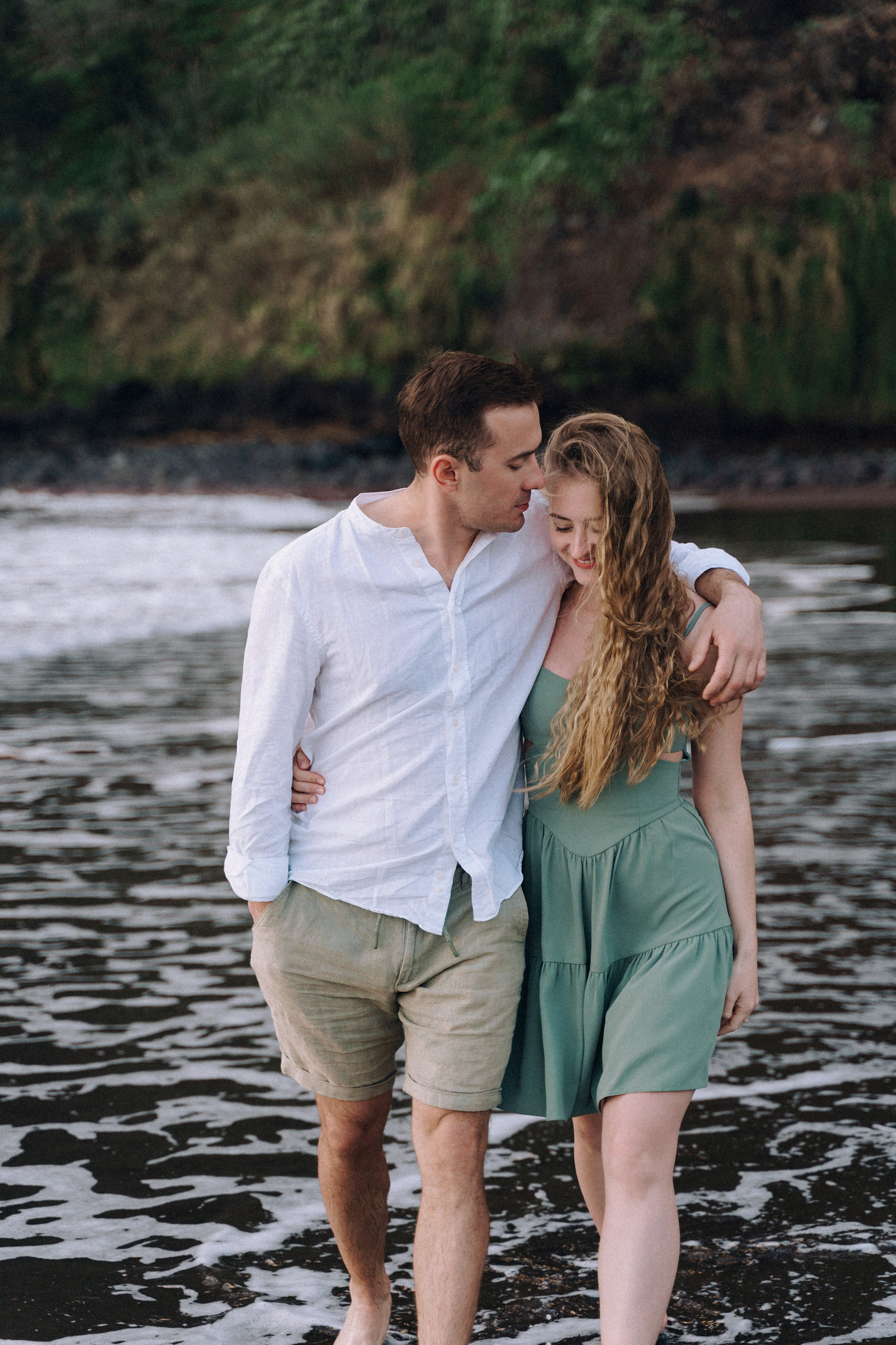 Couple Photoshoot on a Secluded Beach|Madeira Photographer. Your photographer in Madeira