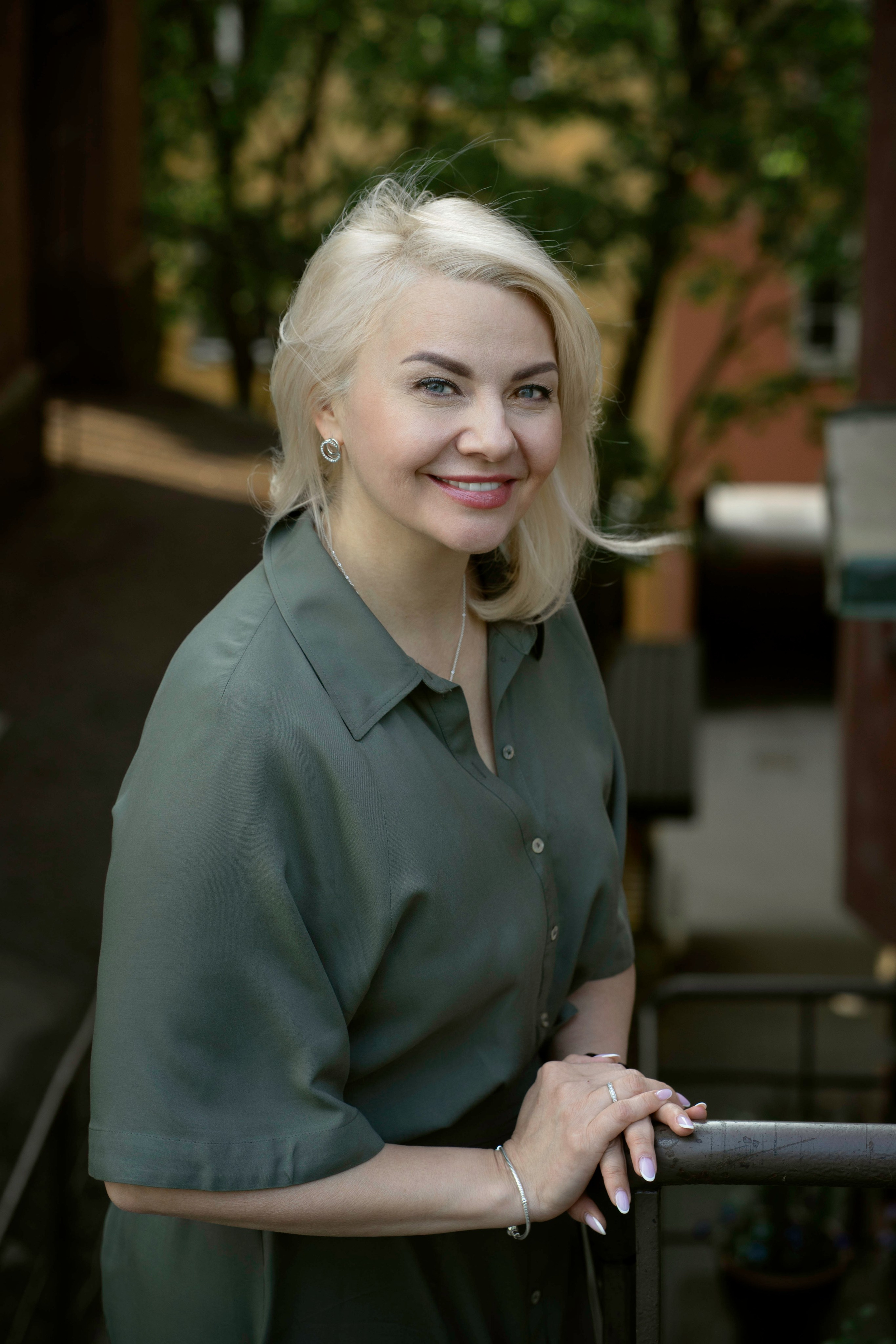 Nataly. Elämäntyylivalokuvaaja Turku. Tallentan tunteet kuvaan