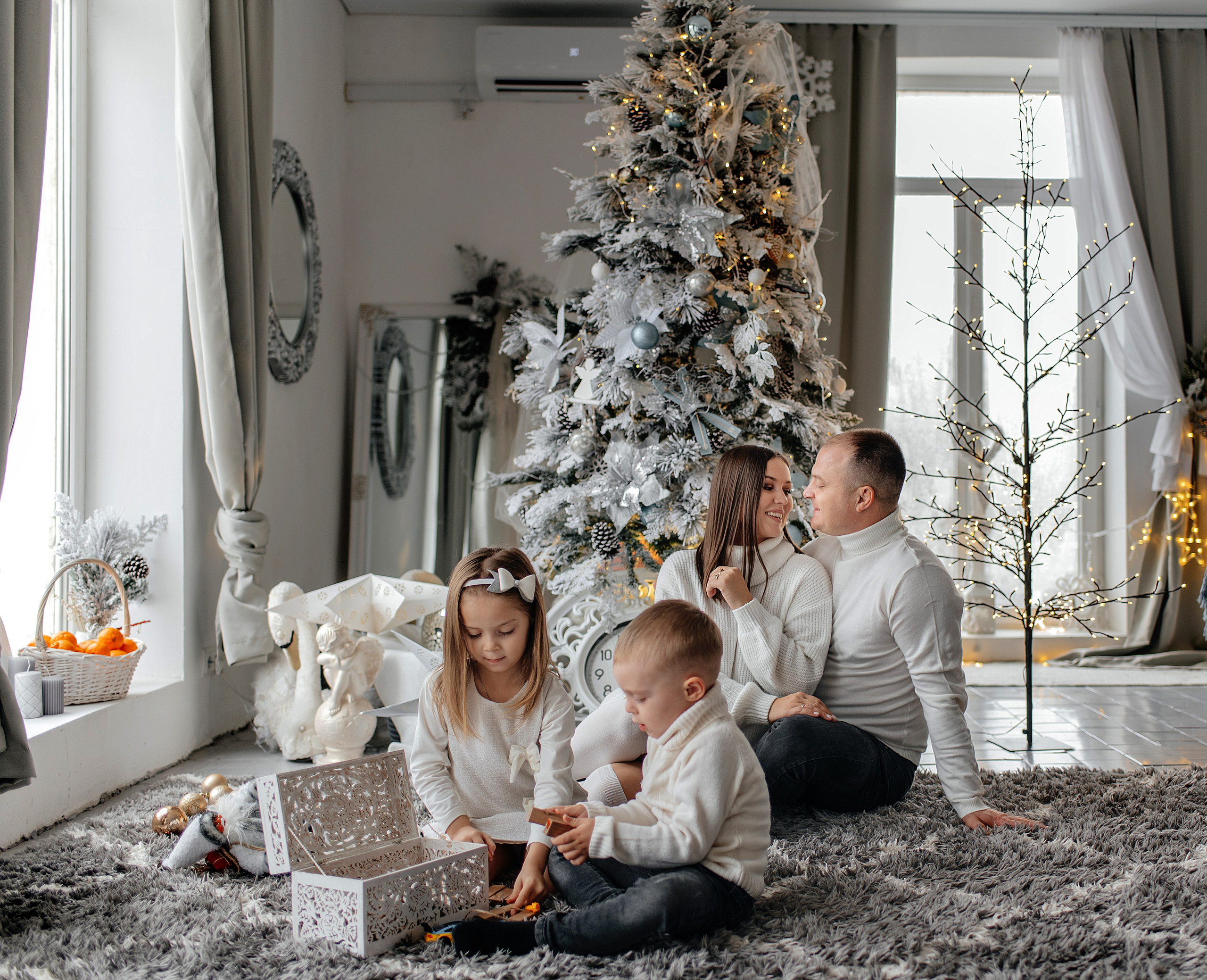 New Year Happy Family. Wedding photographer from Moldova Alexey Chipchiu