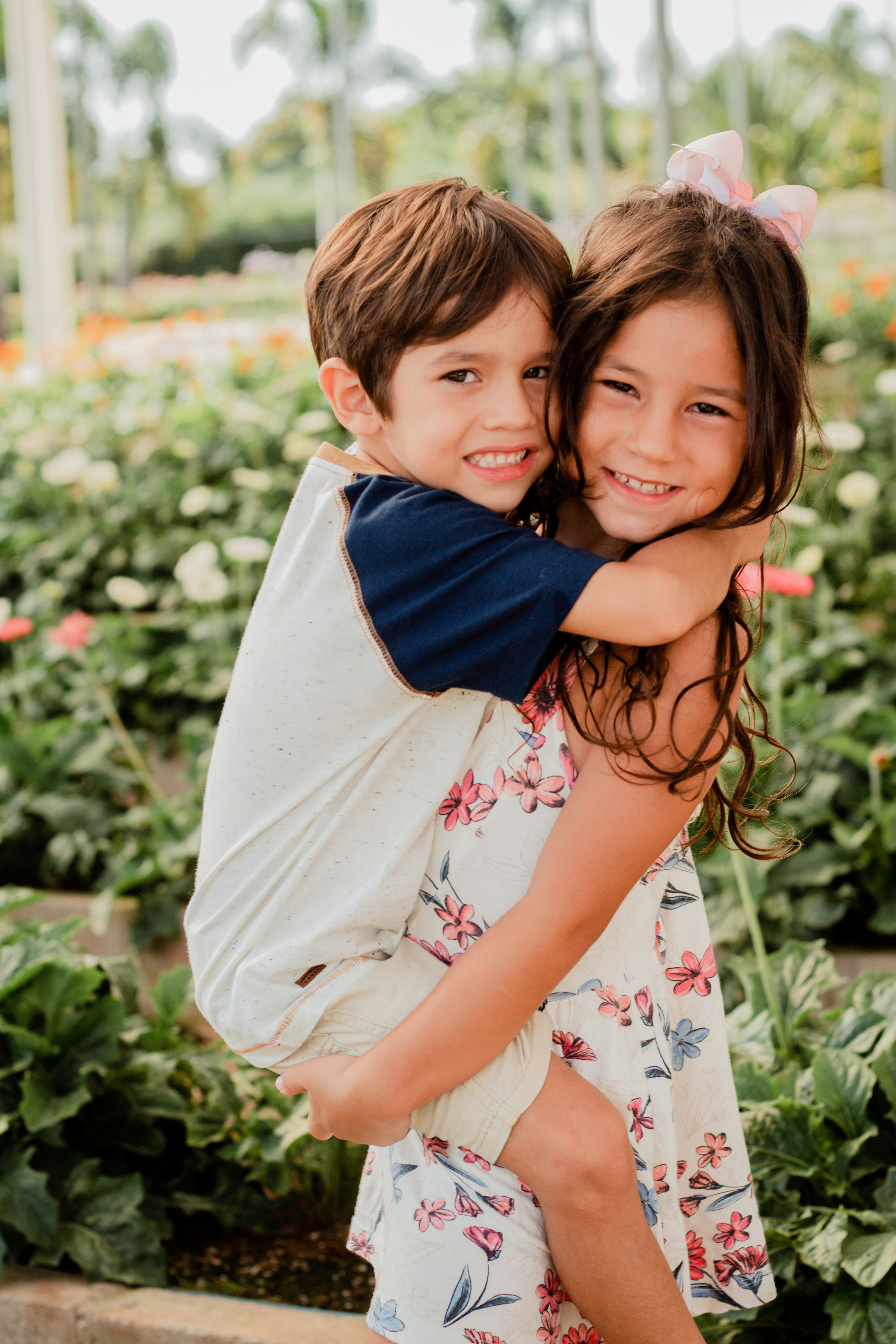 Ensaio de Mãe e Filho no Bloemen Park em Holambra | Joyce Maria Fotografia. Joyce Maria Fotografia | Fotógrafa em Holambra