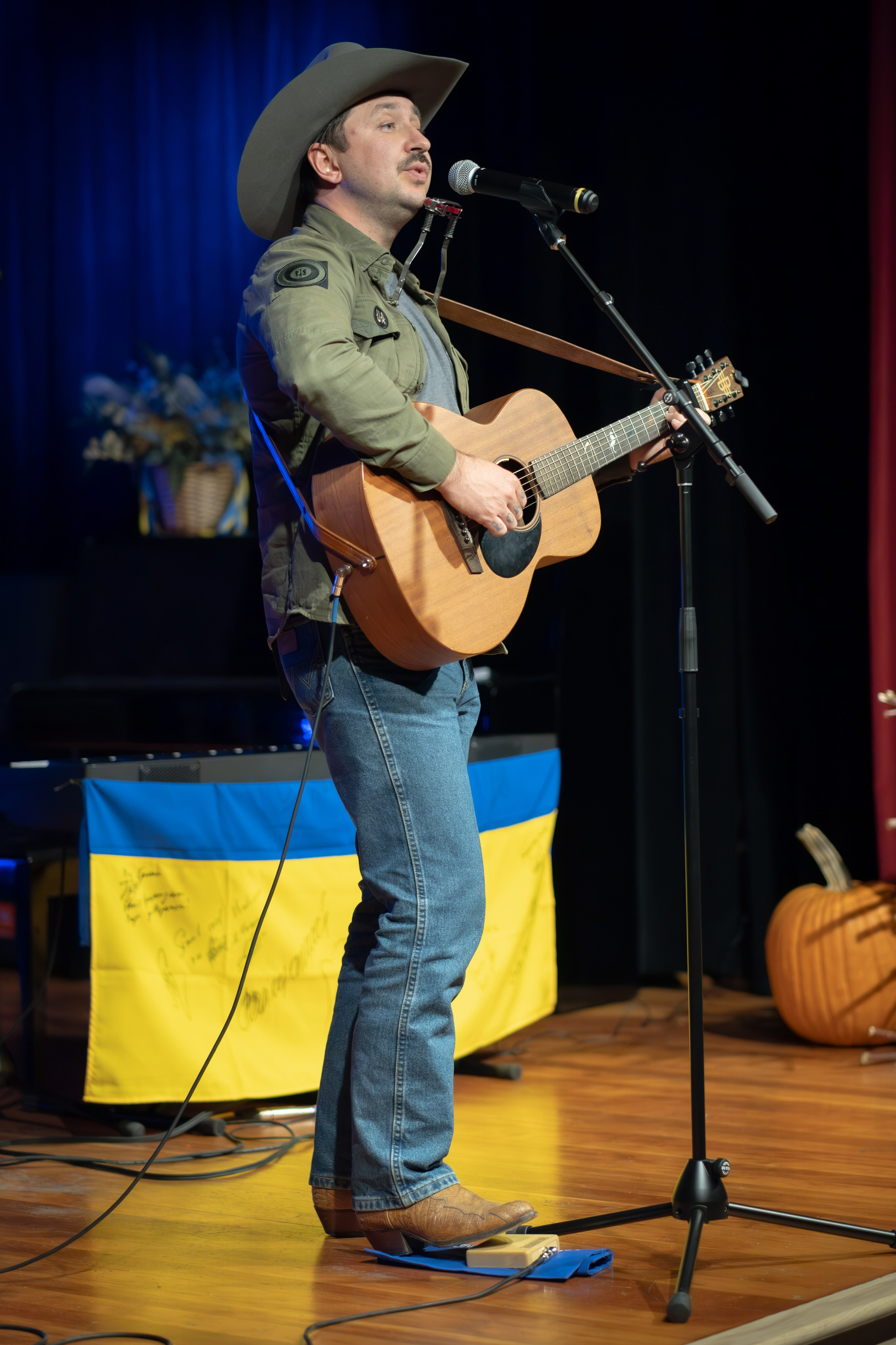 FROM THE UKRAINIAN FRONTLINE WITH THANKS. Reportage concert portrait photography in the San Francisco Bay Area