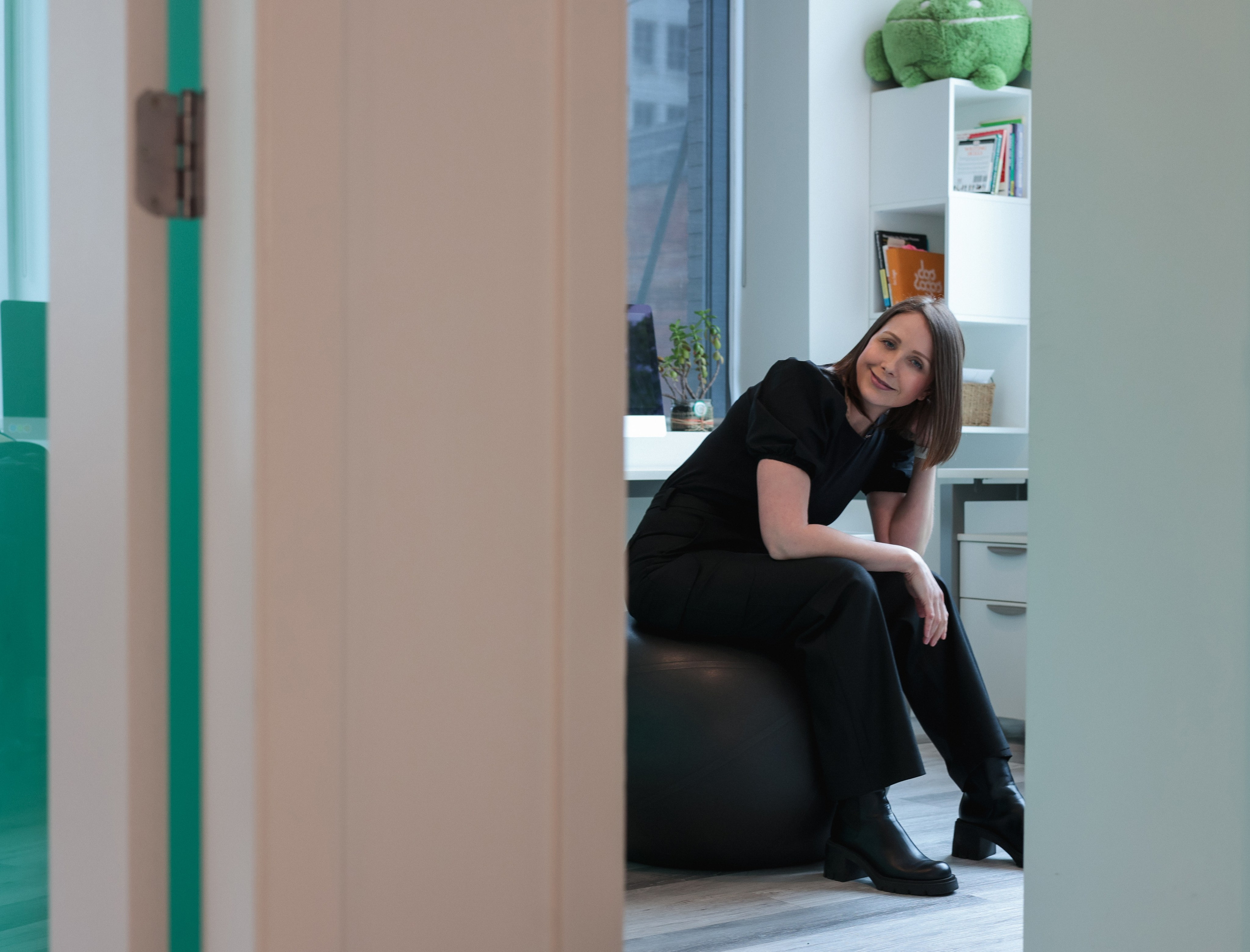 Cucumber Marketing & Business Coaching. Yana Bobrova | Artistic Photography