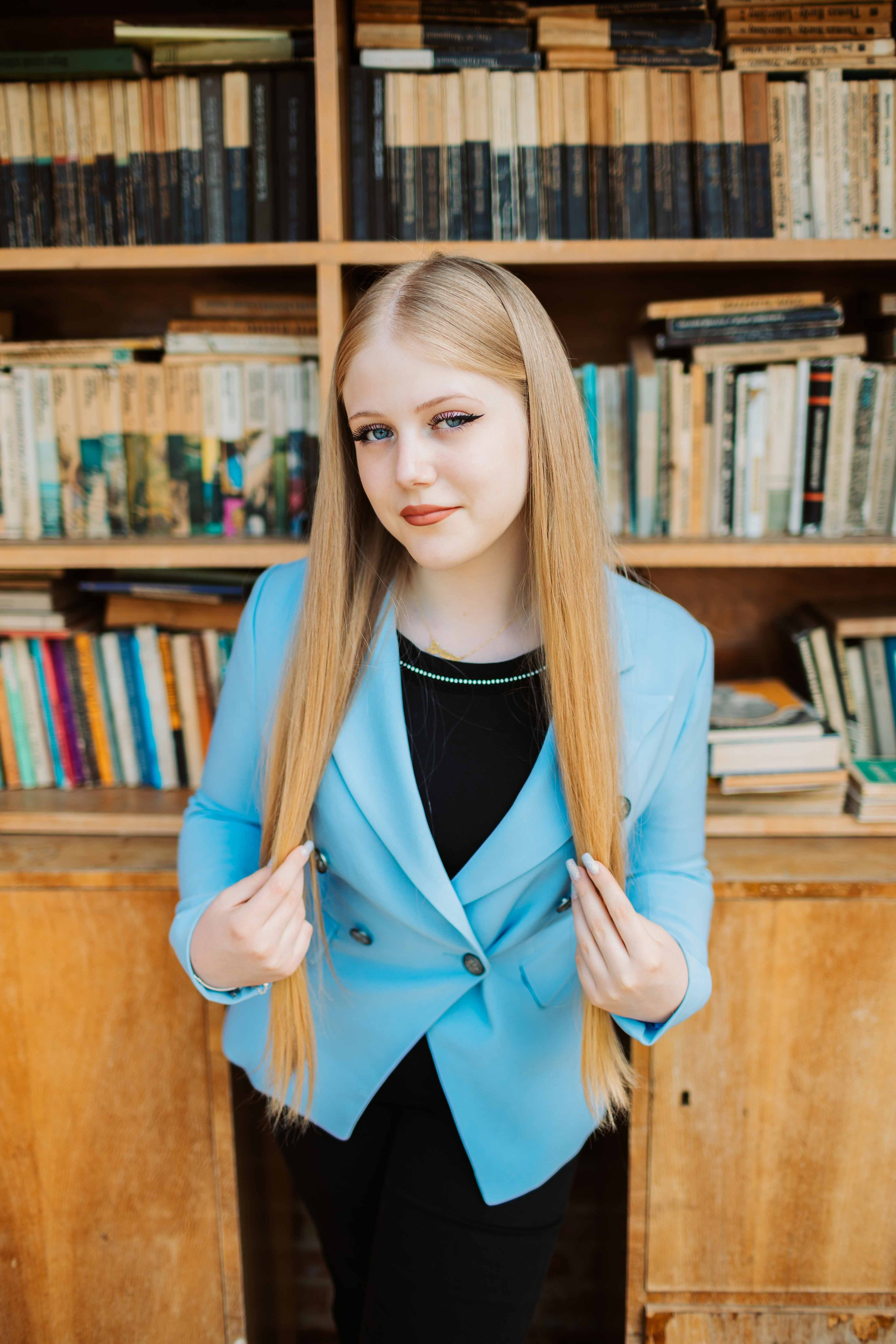 8B — Tudor Vladimirescu. Contrast Studio