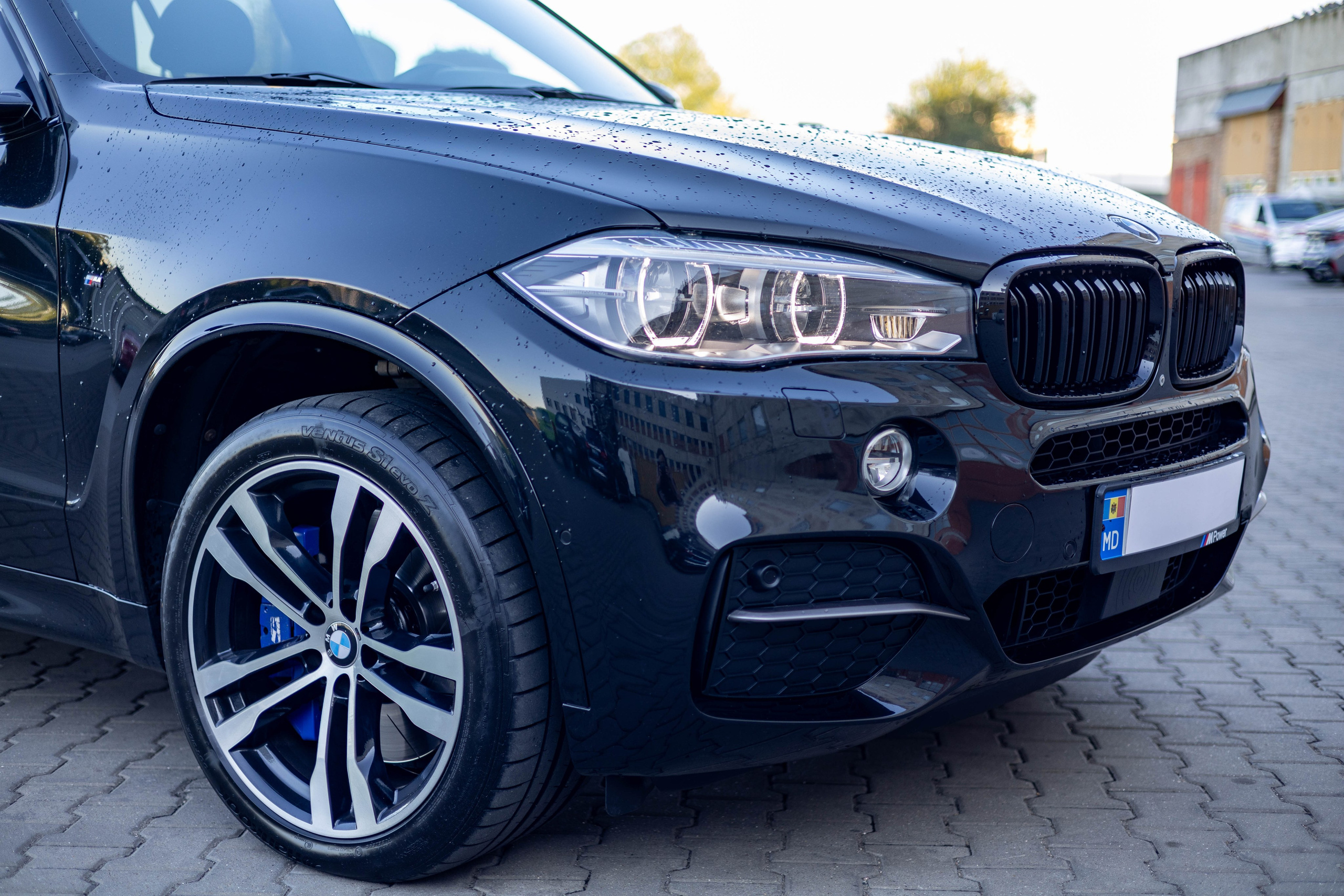 Съемка авто снаружи и внутри для быстрой и выгодной продажи