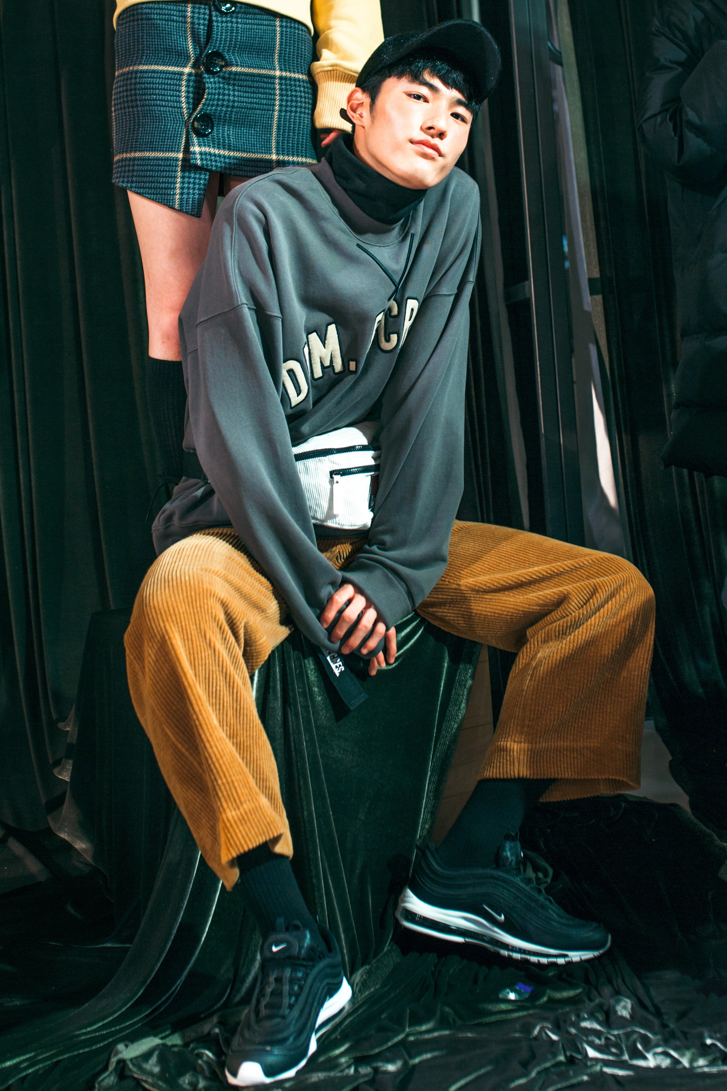 Seoul fashion week 2014 (CRES. E DIM show). Portrait photographer in South Korea Olga Lian