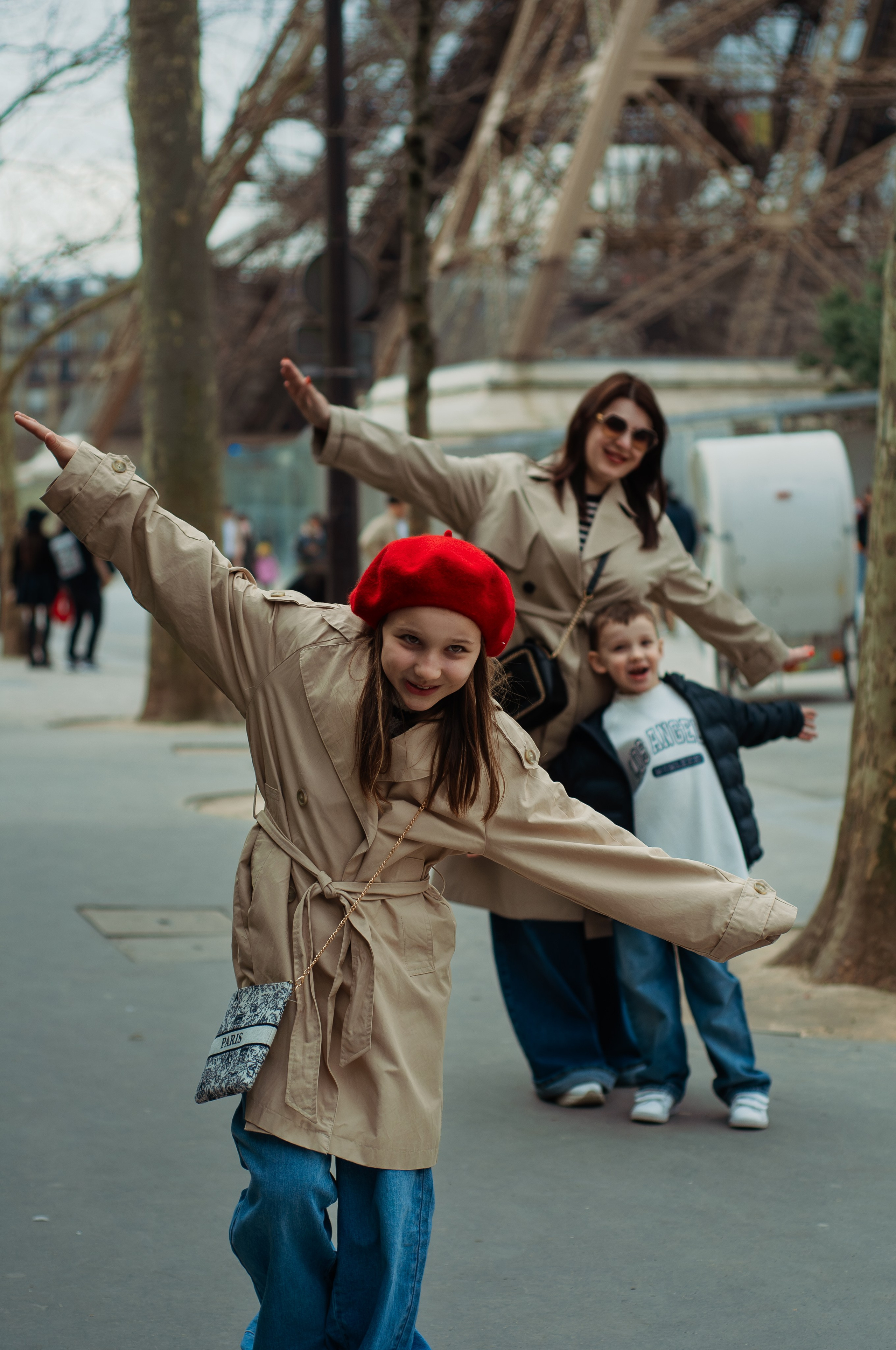 Family photoshoot. Paris photographer — Polina Osipova