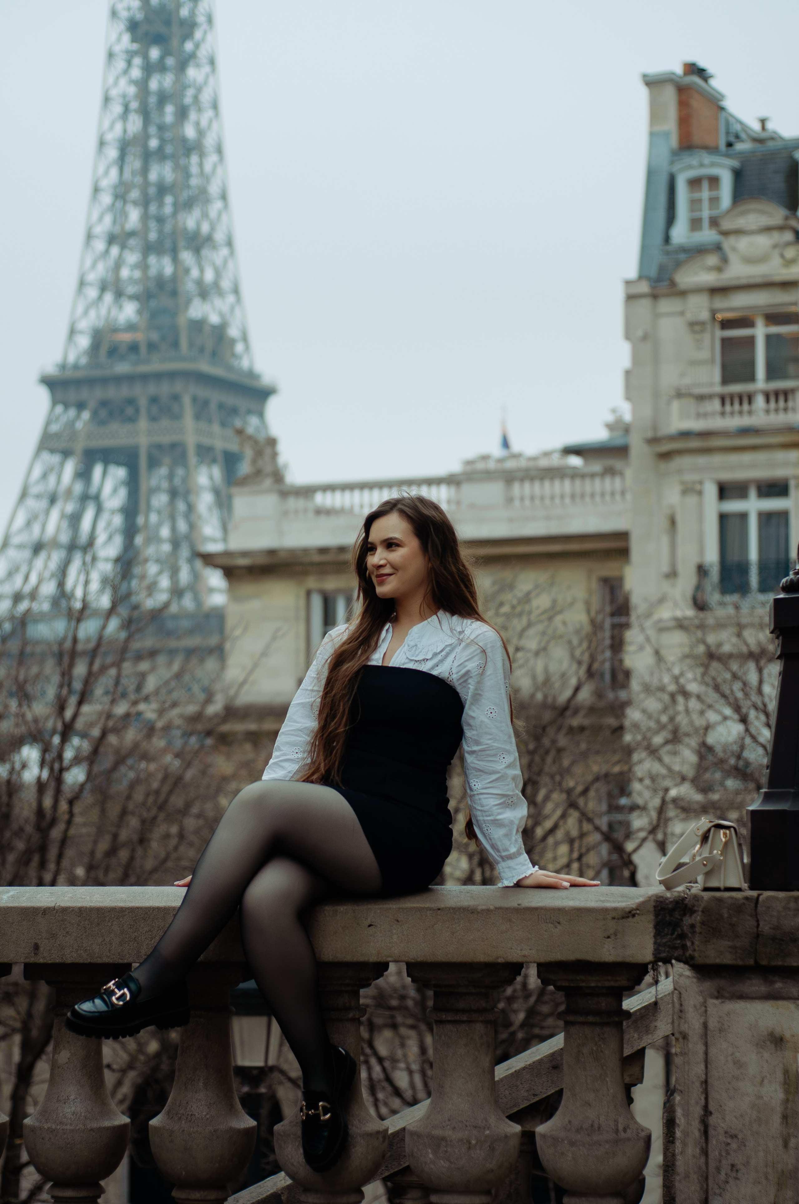 Помолвочная фотосессия у Эйфелевой башни. Фотограф в Париже Полина Осипова