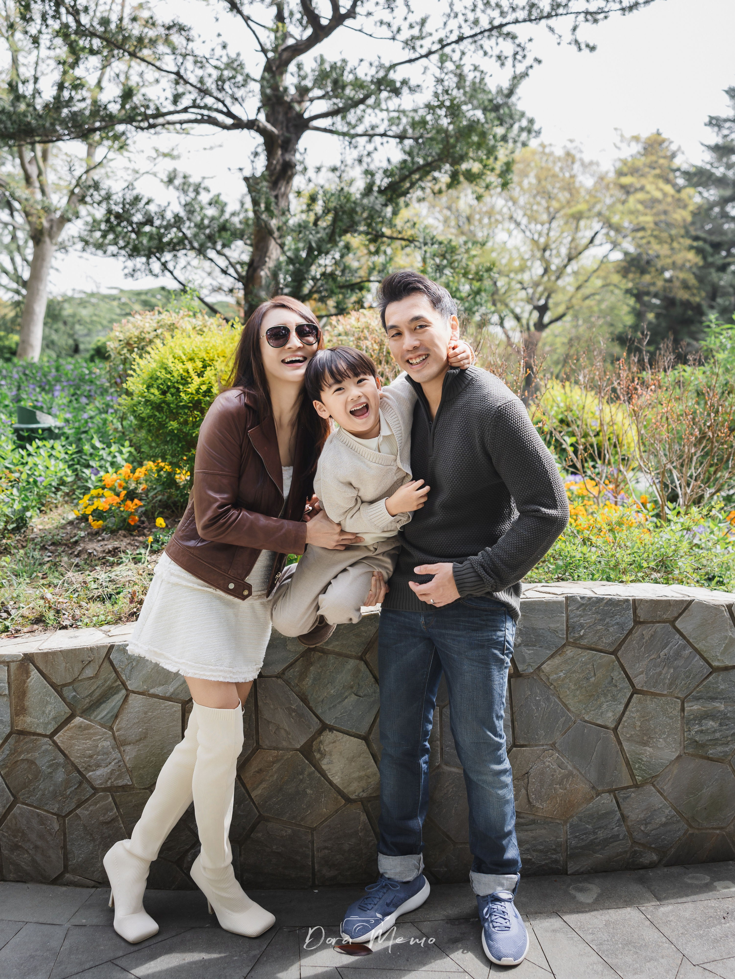Family photograph in Shanghai. Shanghai Family Photographer Dora