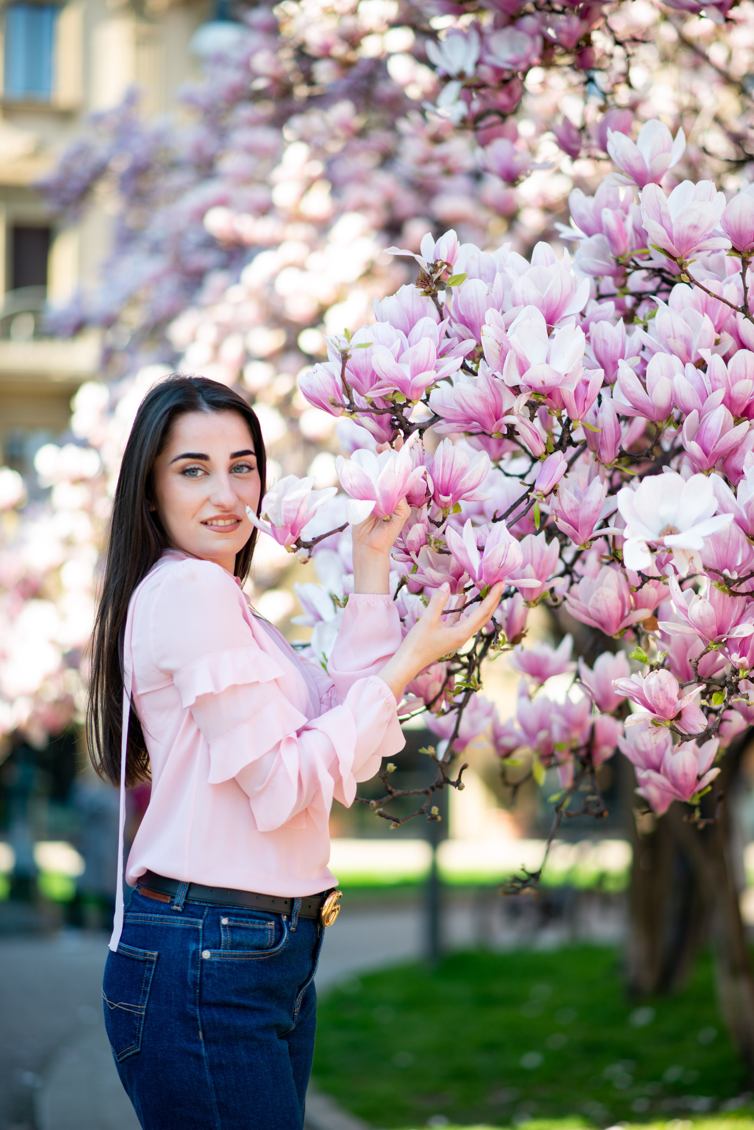 Magnolie in fiore — Francesca. Fotografa specializzata in foto di famiglia a Milano Daria Volkosh