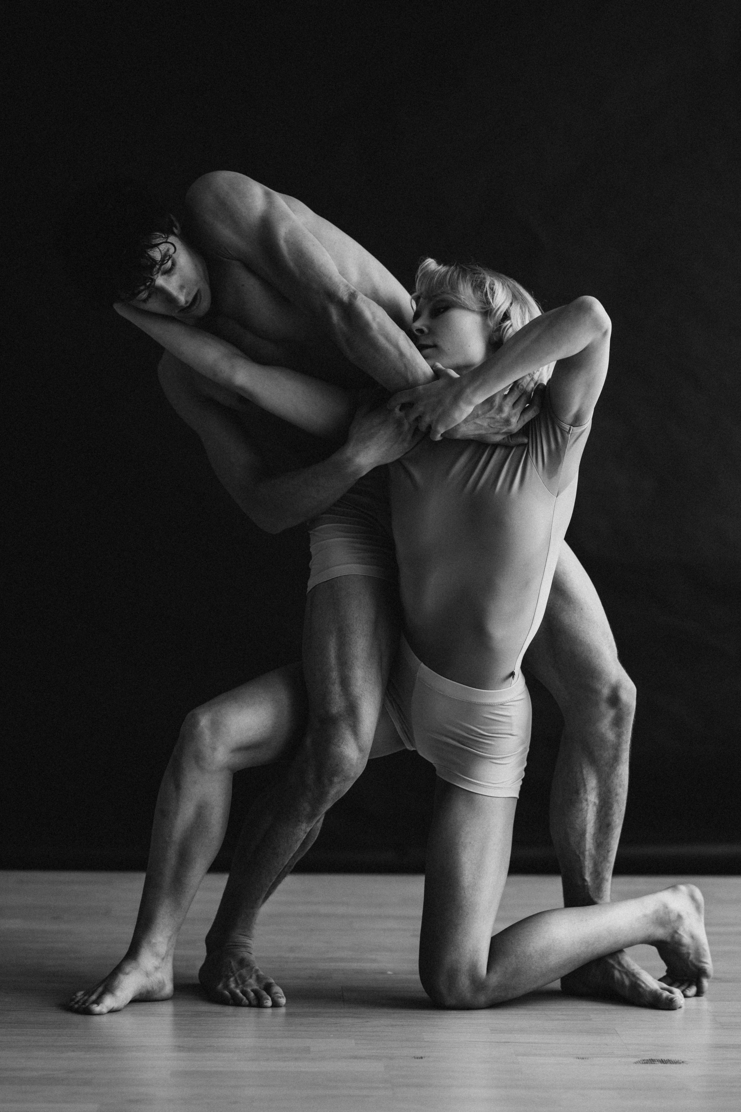 DANCERS. Victoria Olonen – Cinematic Portrait Artist | Helsinki & Europe