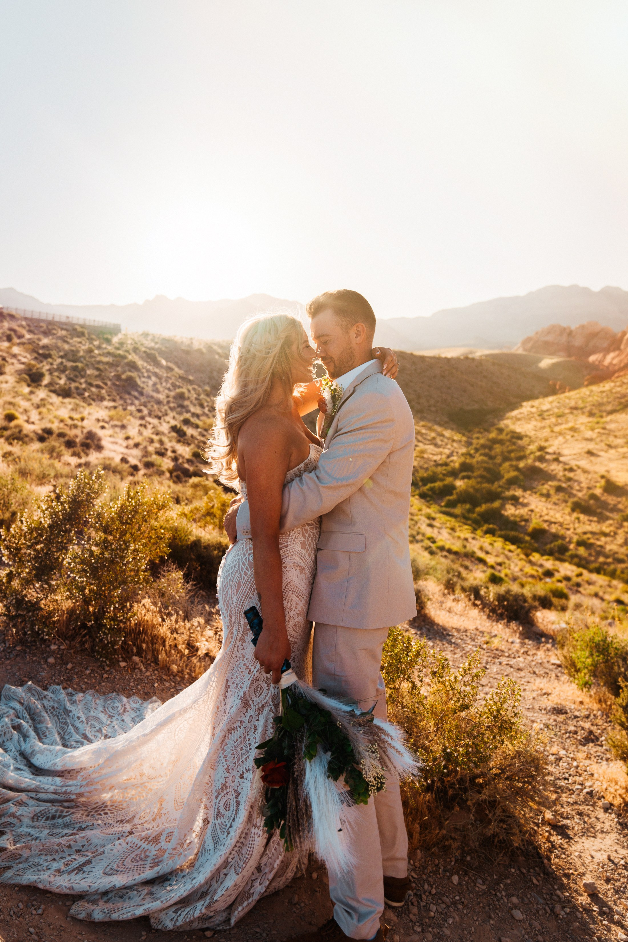 Kristin&Jerry. Wedding & elopement photographer Viktoriya Kravtsov. Las Vegas