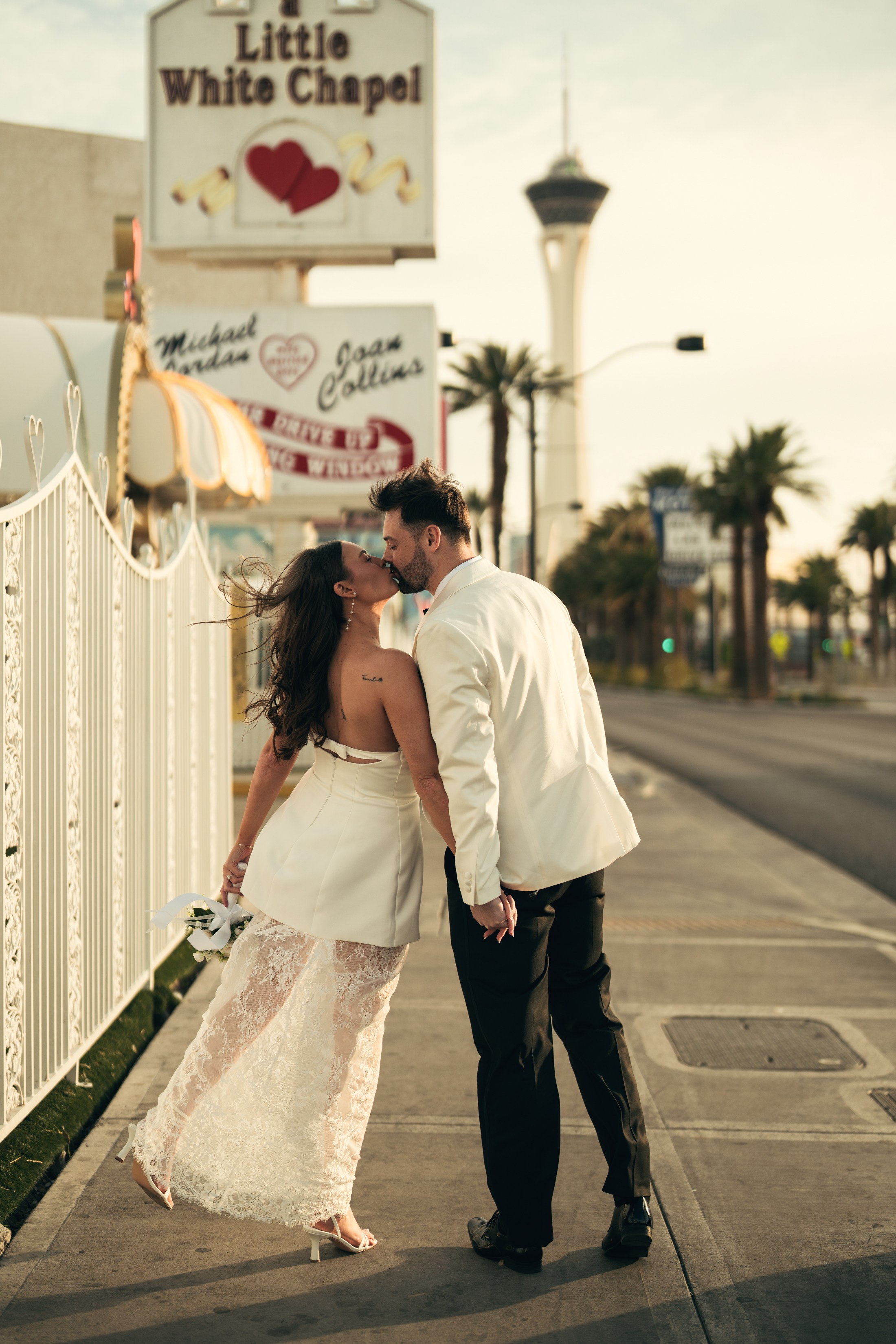 Lewis&Helana. Wedding & elopement photographer Viktoriya Kravtsov. Las Vegas