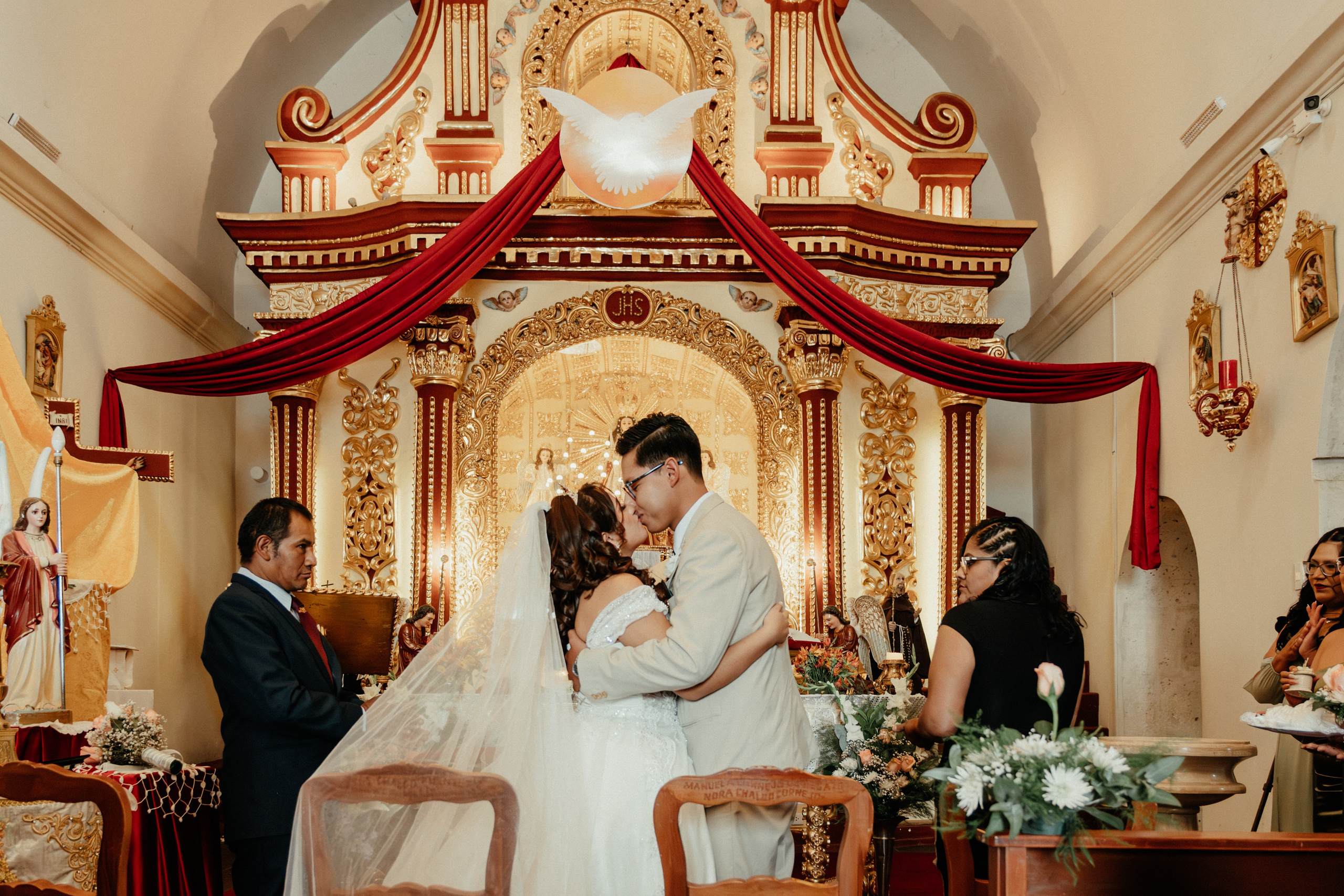 ANGIE + MANUEL BODA RELIGIOSA. Studio KVTA | Fotografía y Video de Bodas en Arequipa