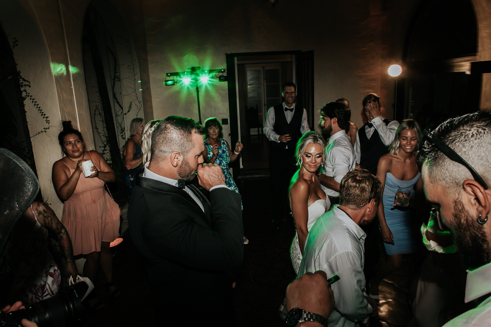 Beautiful wedding in Villa Woodbine. My name is Kate and I am family and wedding photographer