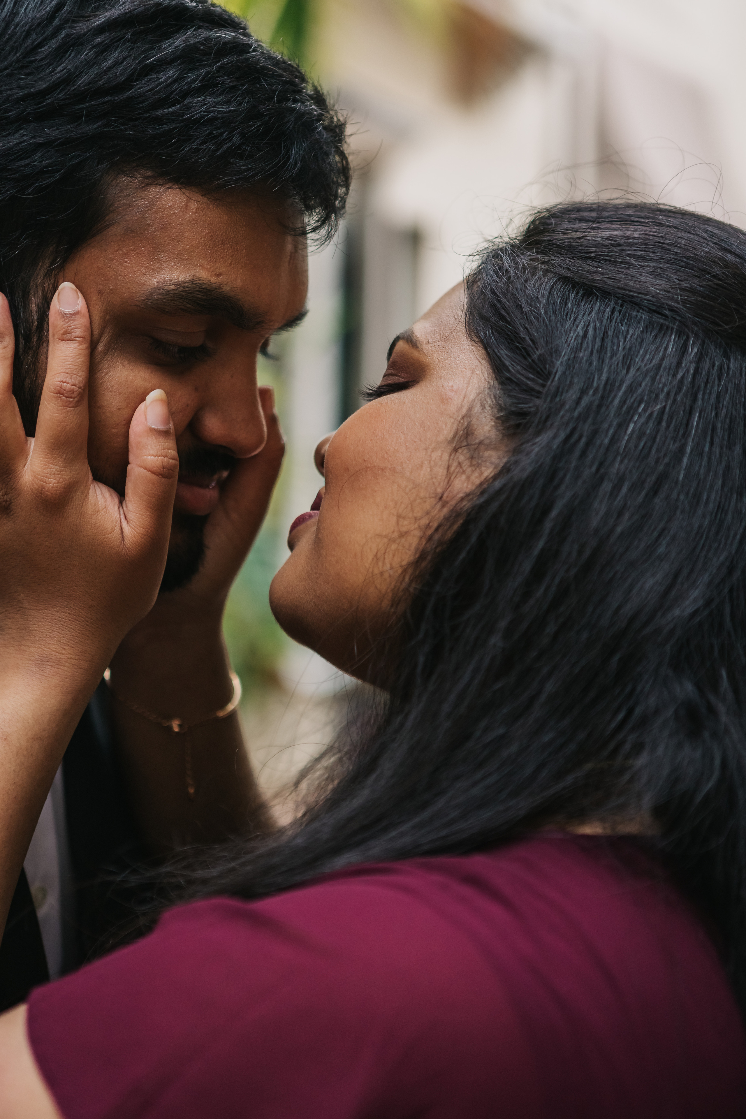 Engagement in Palm Beach Florida. My name is Kate and I am family and wedding photographer