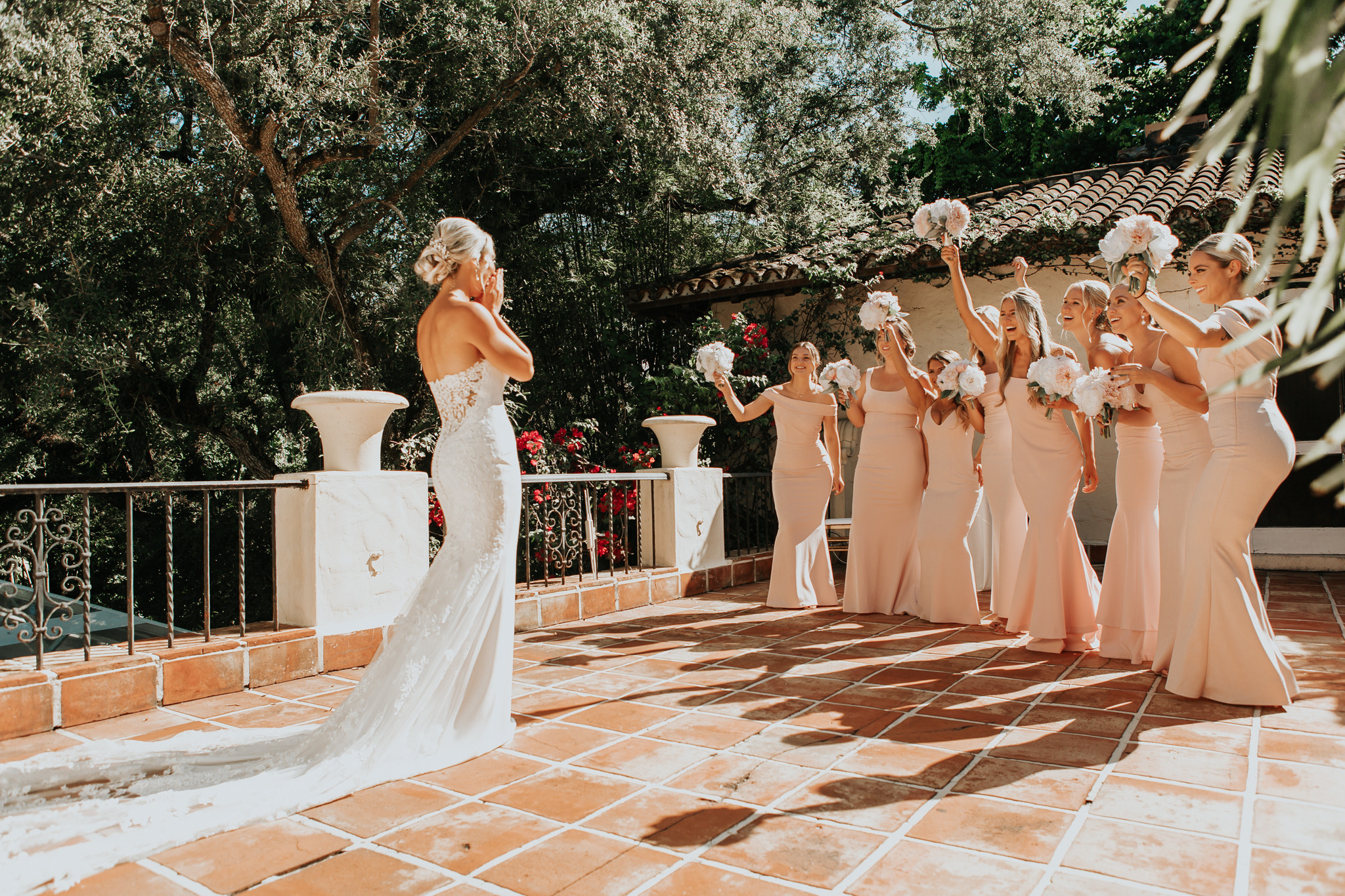 Beautiful wedding in Villa Woodbine. My name is Kate and I am family and wedding photographer