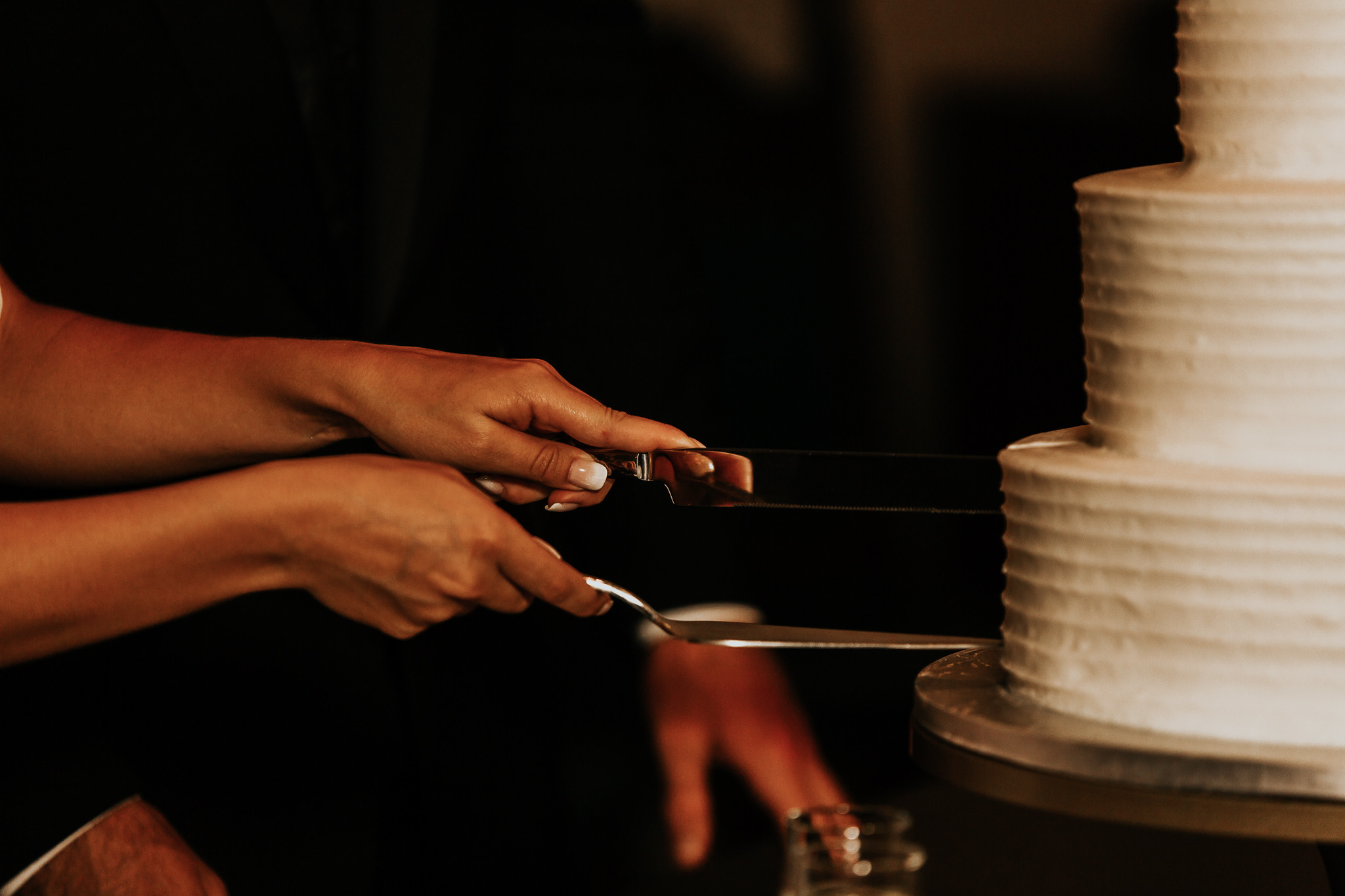 Beautiful wedding in Villa Woodbine. My name is Kate and I am family and wedding photographer