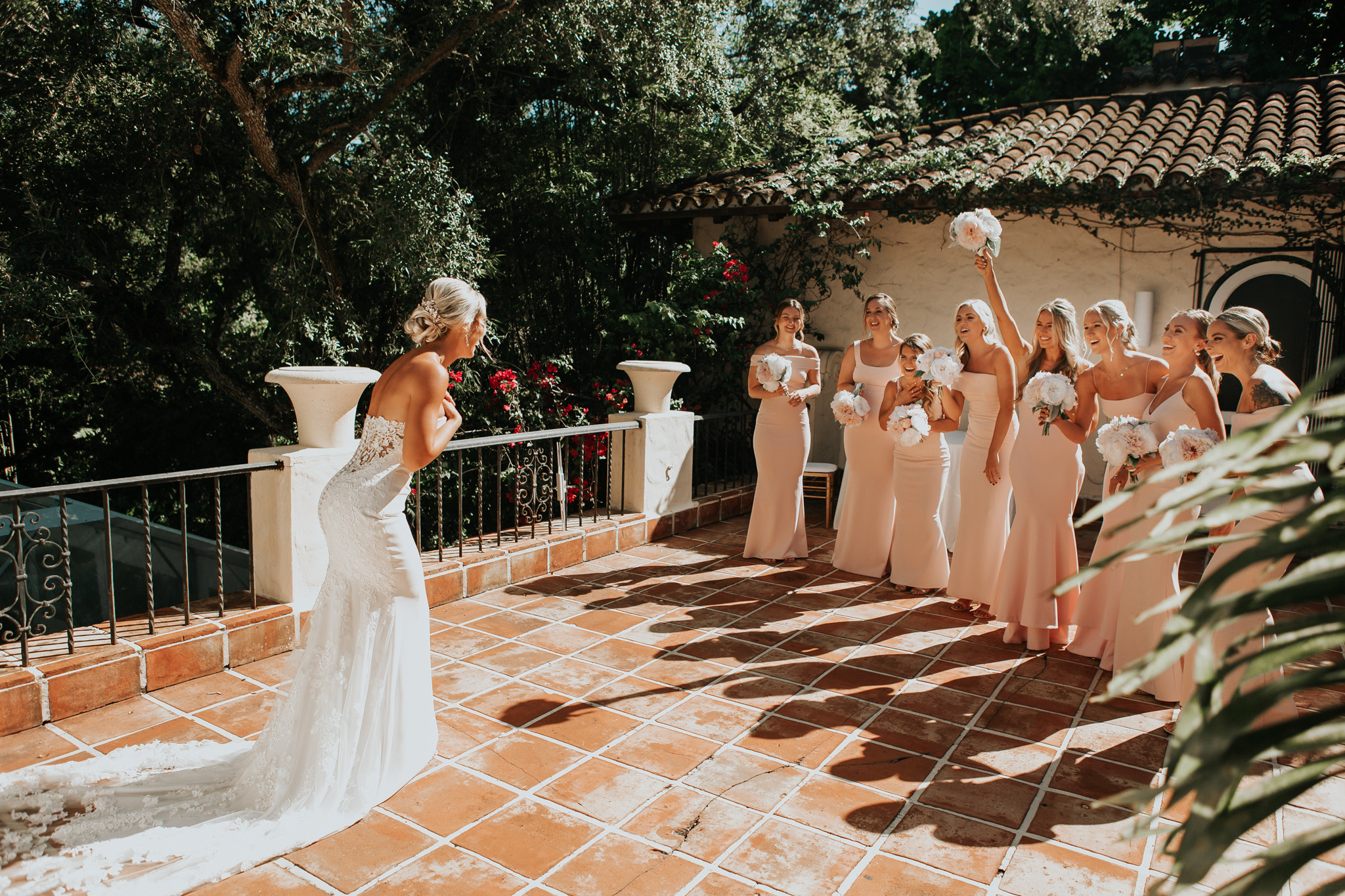 Beautiful wedding in Villa Woodbine. My name is Kate and I am family and wedding photographer