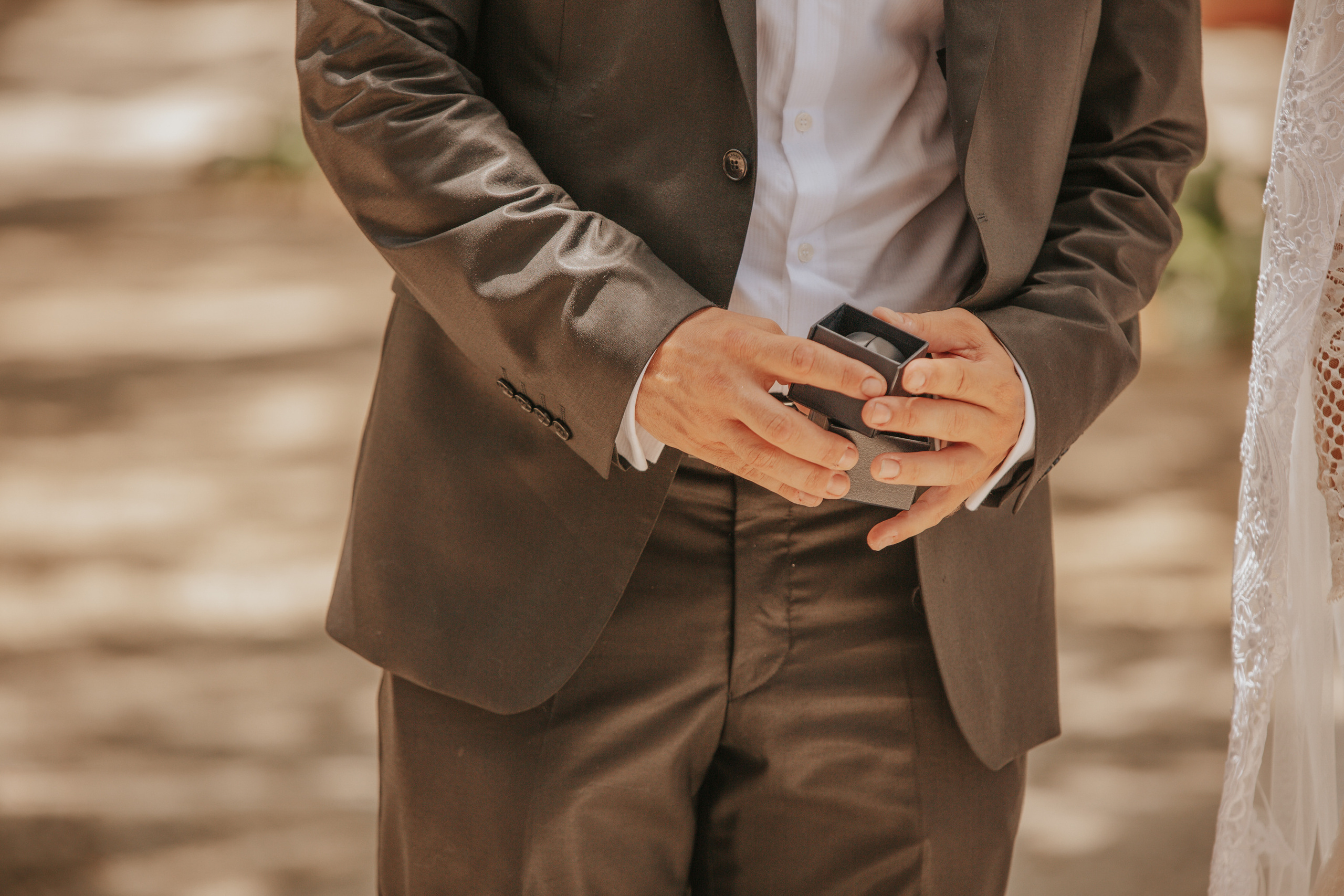 JEWISH WEDDING IN VILLA VIZCAYA. My name is Kate and I am family and wedding photographer