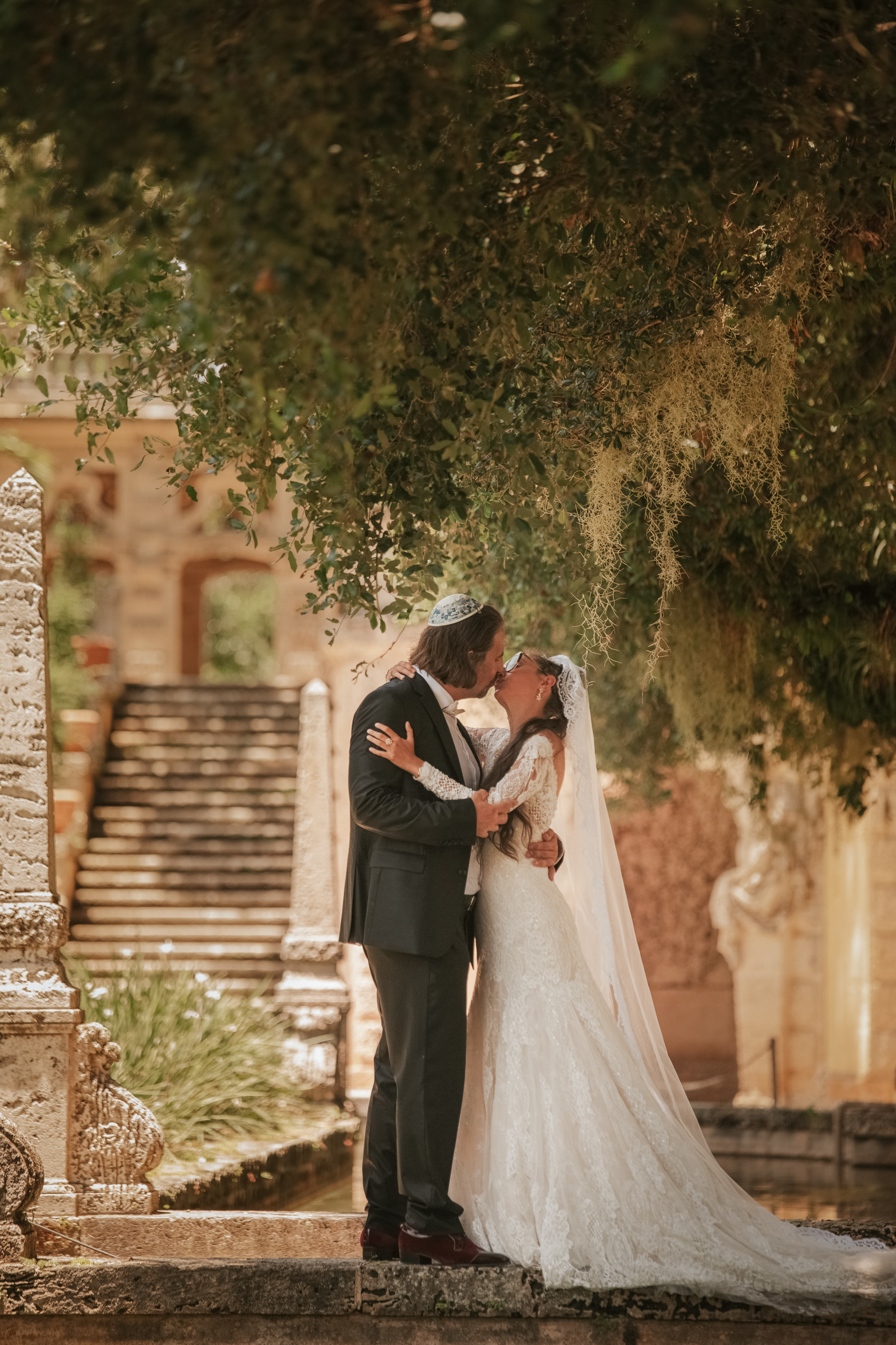 JEWISH WEDDING IN VILLA VIZCAYA. My name is Kate and I am family and wedding photographer