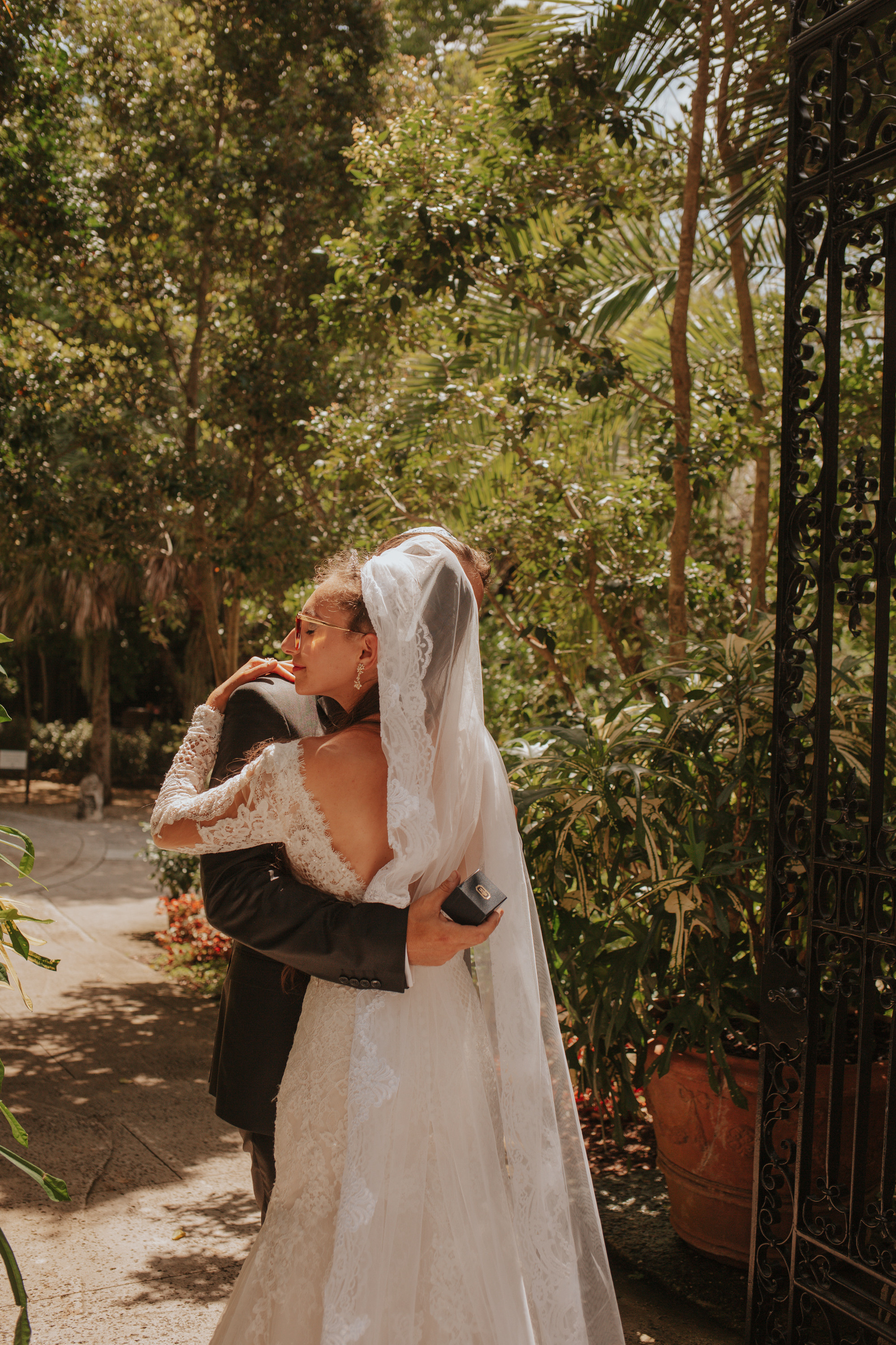 JEWISH WEDDING IN VILLA VIZCAYA. My name is Kate and I am family and wedding photographer