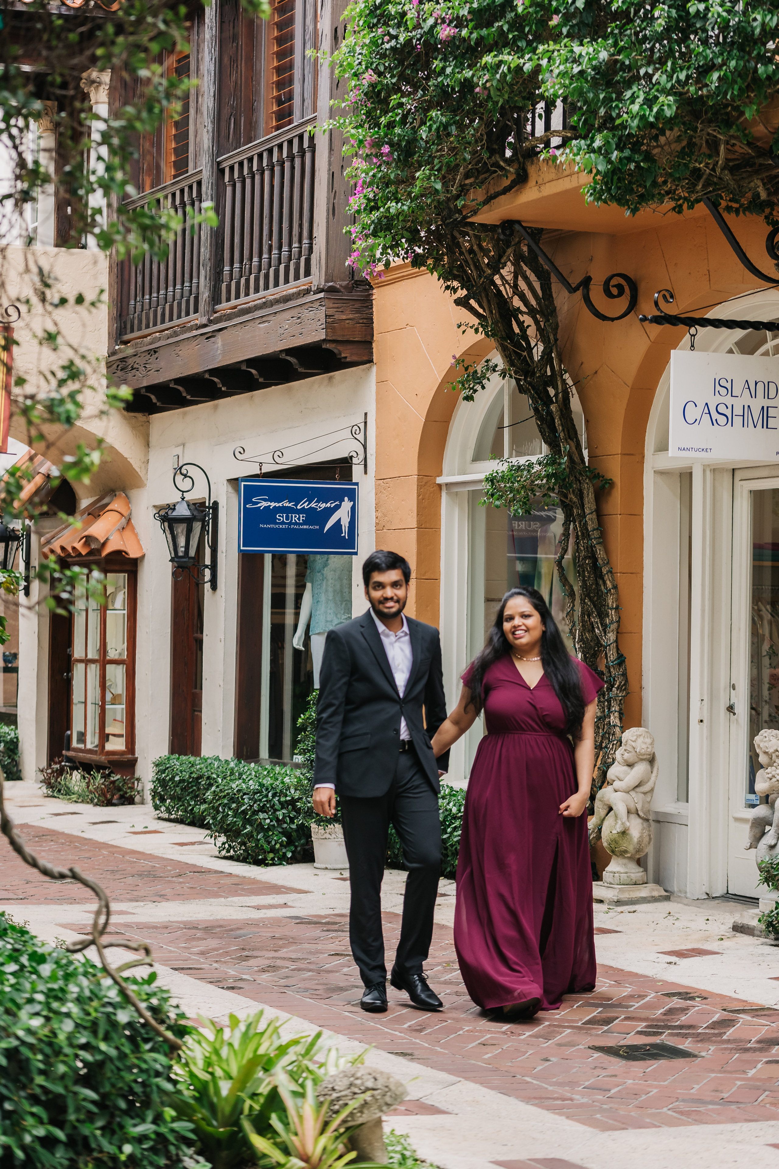 Engagement in Palm Beach Florida. My name is Kate and I am family and wedding photographer