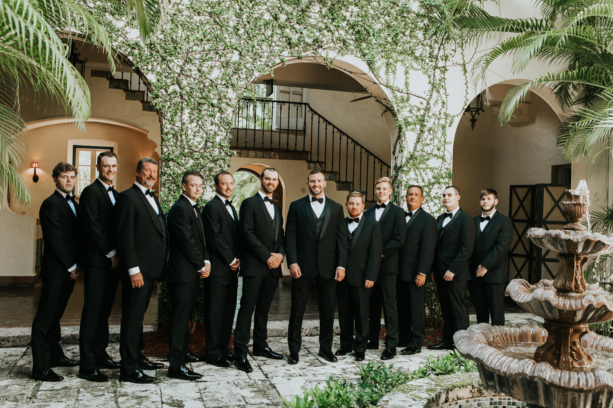 Beautiful wedding in Villa Woodbine. My name is Kate and I am family and wedding photographer