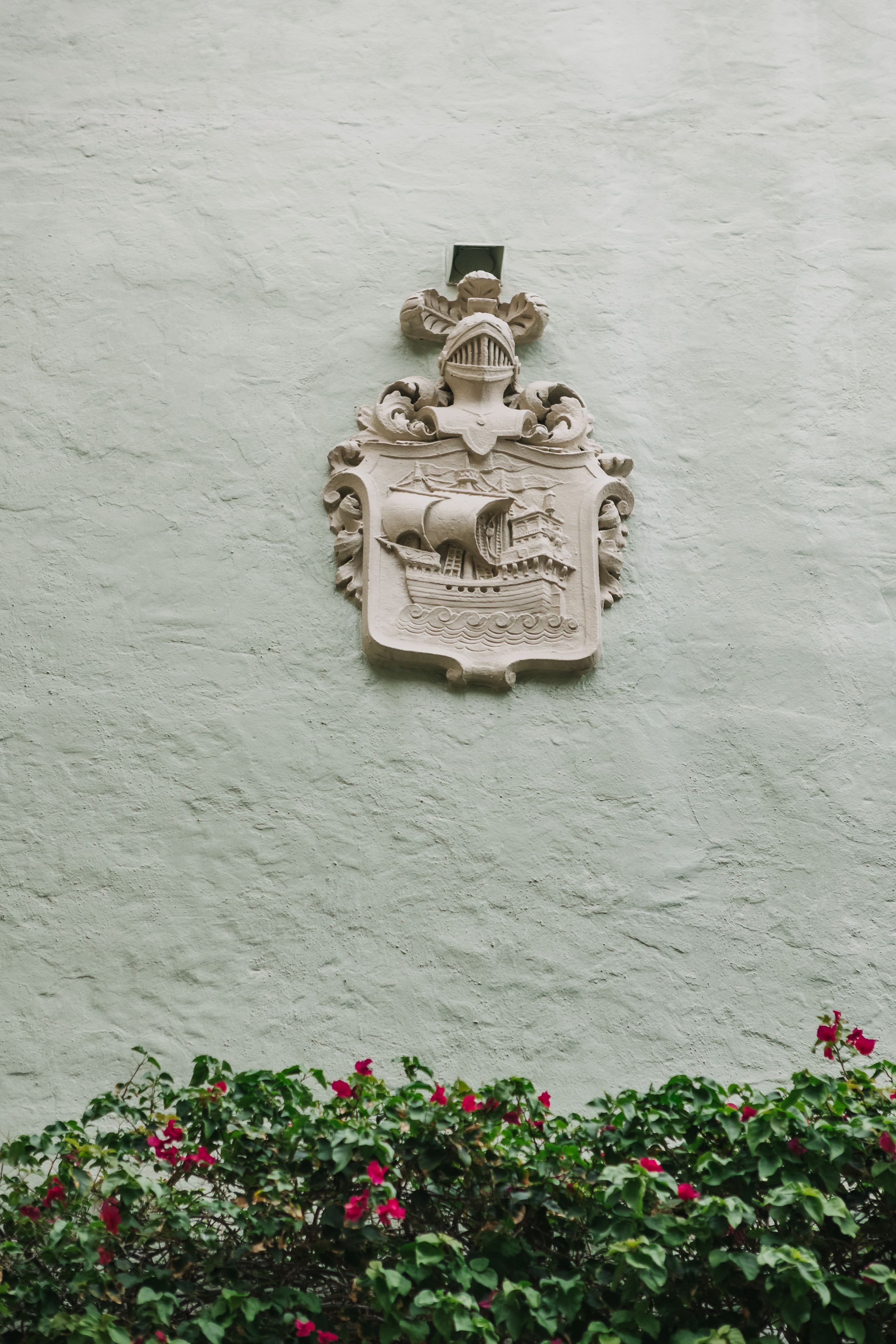 Engagement in Palm Beach Florida. My name is Kate and I am family and wedding photographer