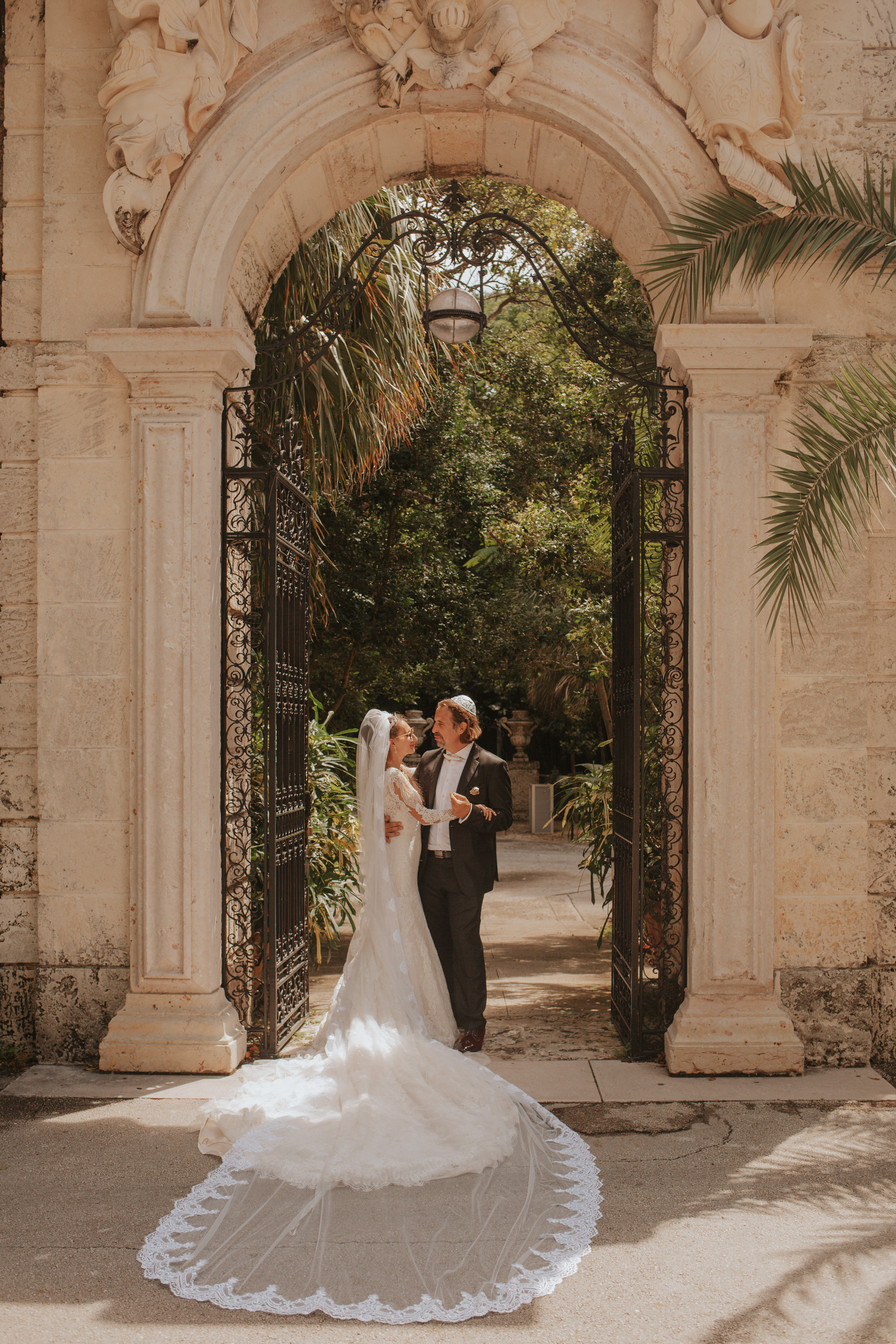 JEWISH WEDDING IN VILLA VIZCAYA. My name is Kate and I am family and wedding photographer