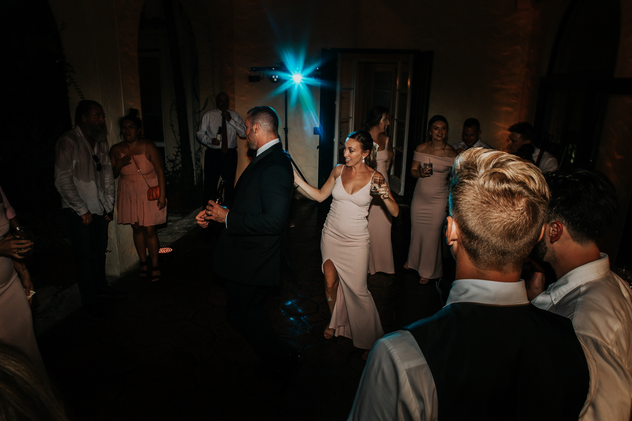 Beautiful wedding in Villa Woodbine. My name is Kate and I am family and wedding photographer