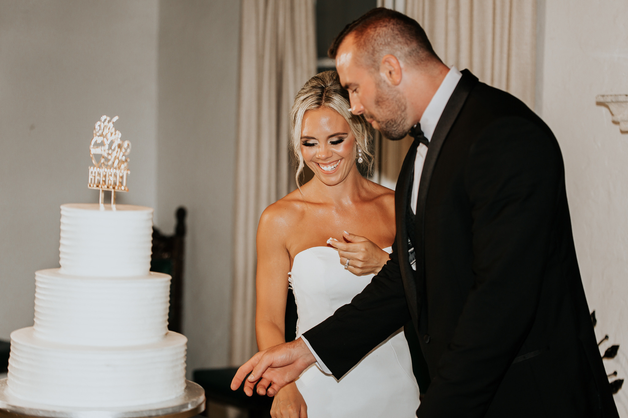 Beautiful wedding in Villa Woodbine. My name is Kate and I am family and wedding photographer