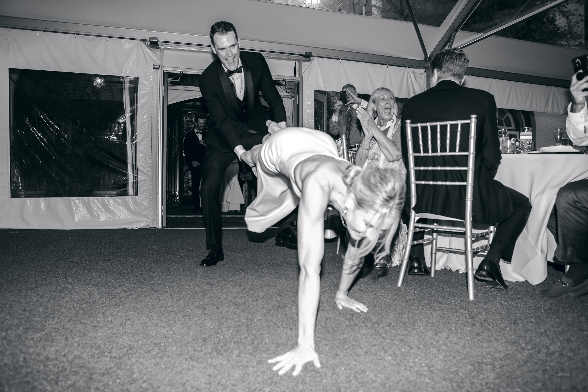 Beautiful wedding in Villa Woodbine. My name is Kate and I am family and wedding photographer